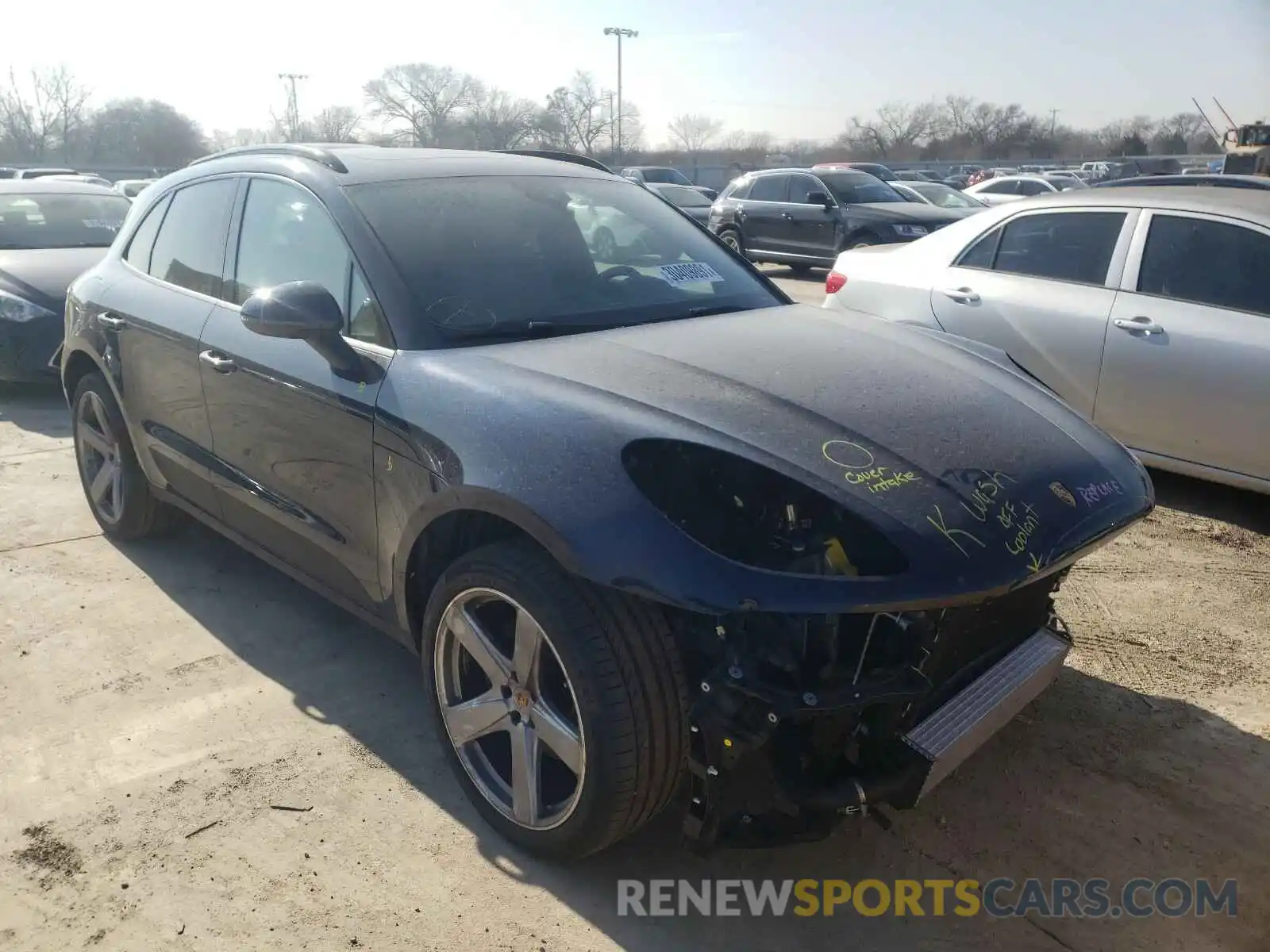 1 Photograph of a damaged car WP1AA2A56LLB03464 PORSCHE MACAN 2020