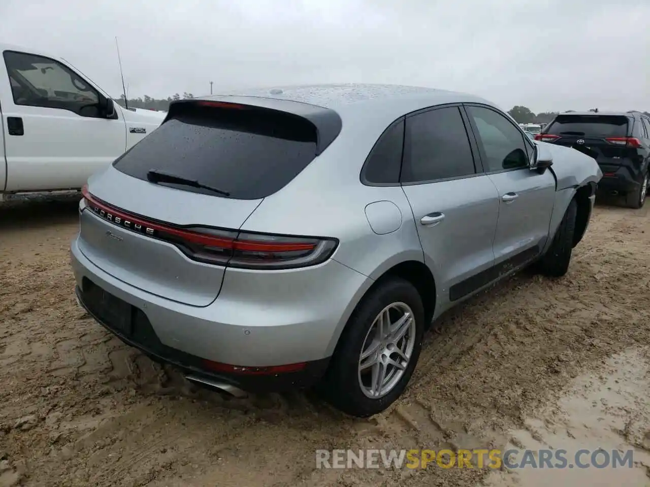 4 Photograph of a damaged car WP1AA2A56LLB10141 PORSCHE MACAN 2020