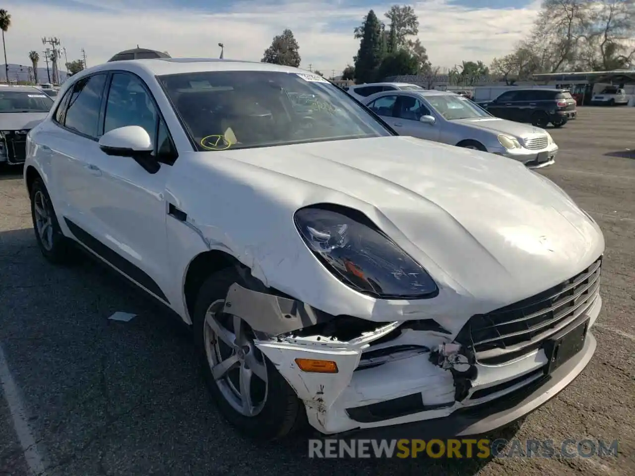 1 Photograph of a damaged car WP1AA2A56LLB13136 PORSCHE MACAN 2020