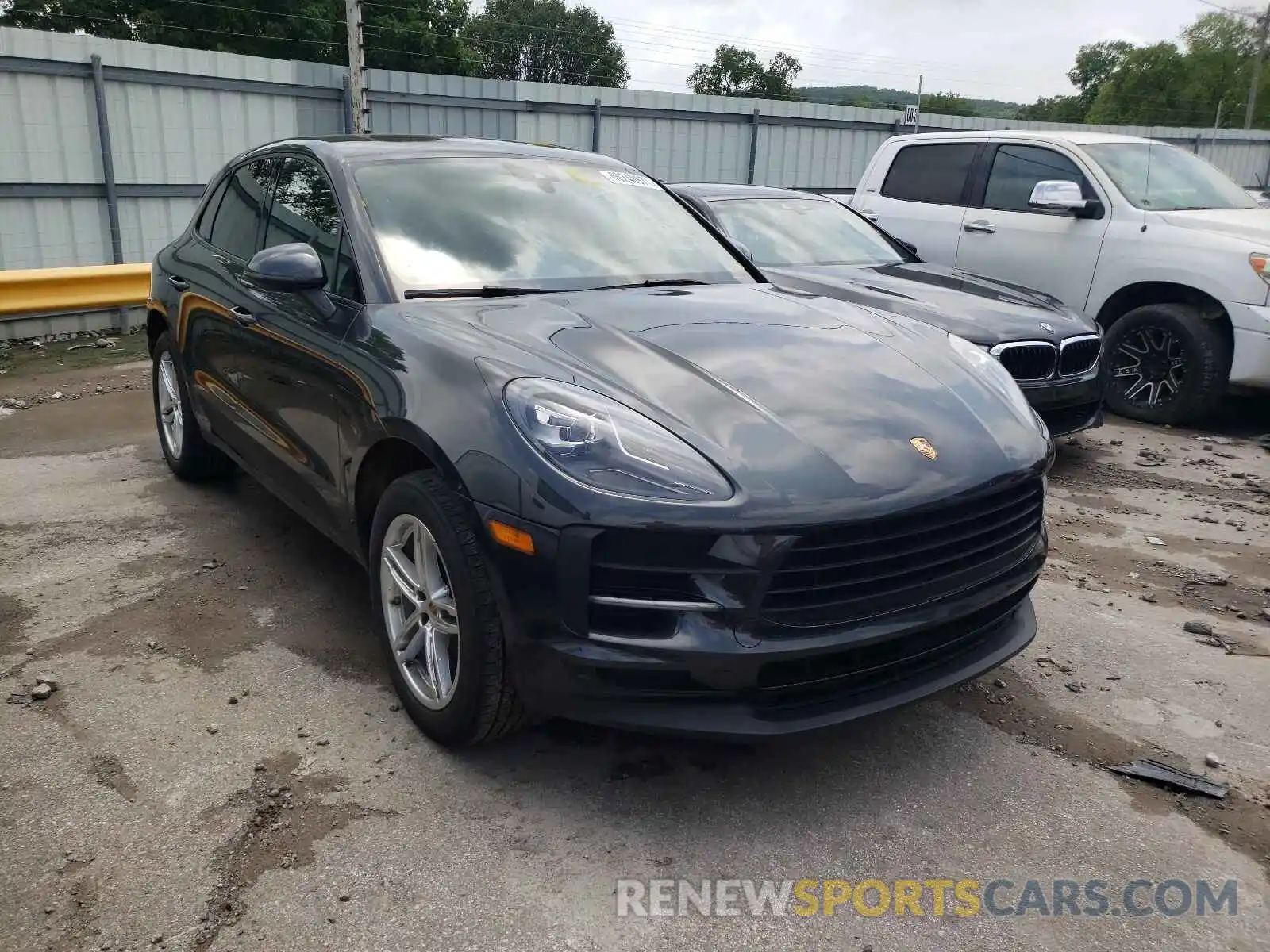 1 Photograph of a damaged car WP1AA2A57LLB00265 PORSCHE MACAN 2020