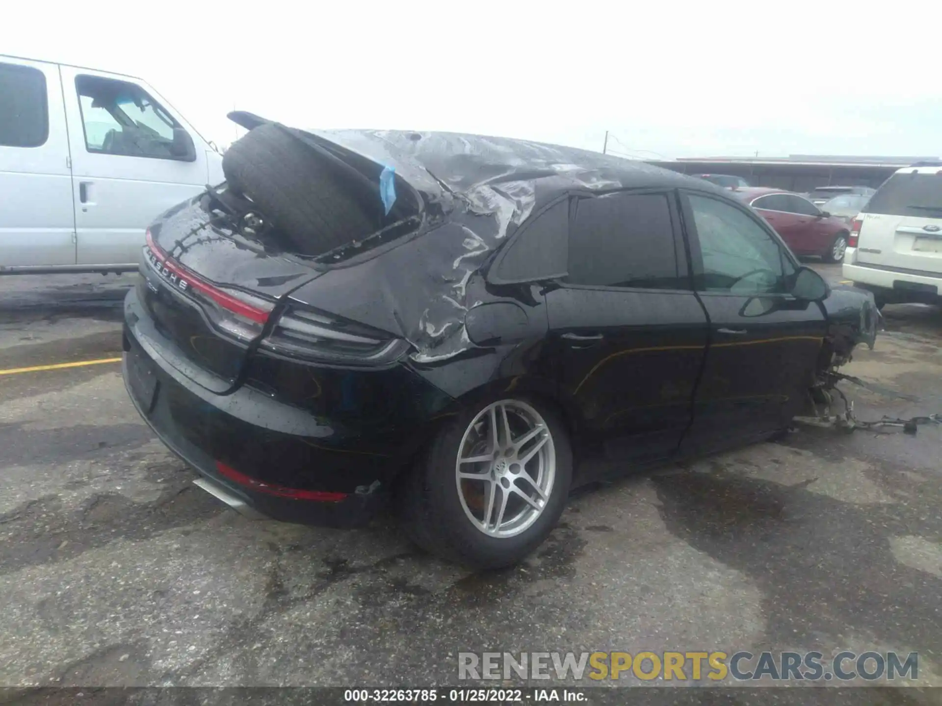 4 Photograph of a damaged car WP1AA2A57LLB09564 PORSCHE MACAN 2020