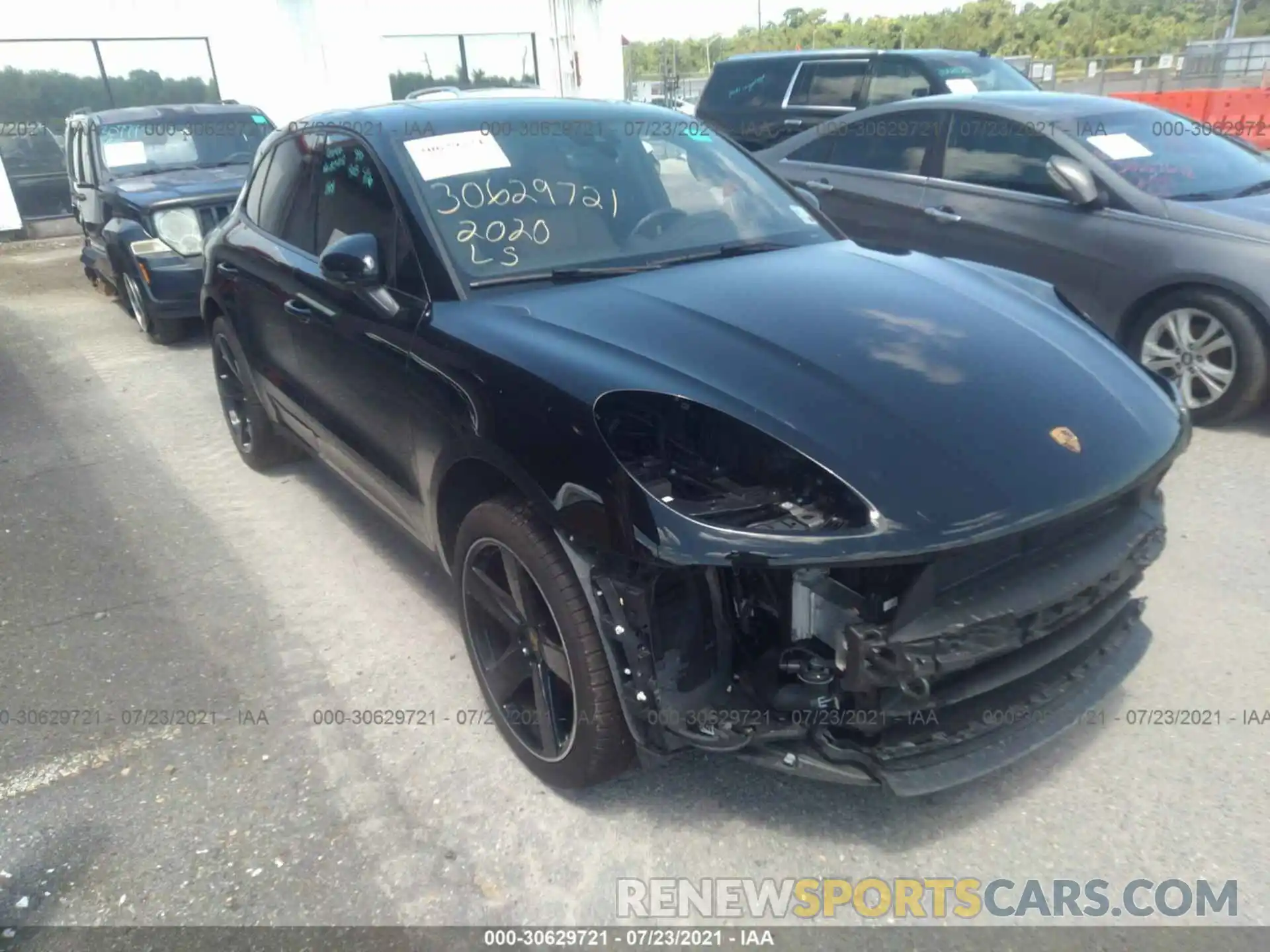 1 Photograph of a damaged car WP1AA2A57LLB13212 PORSCHE MACAN 2020