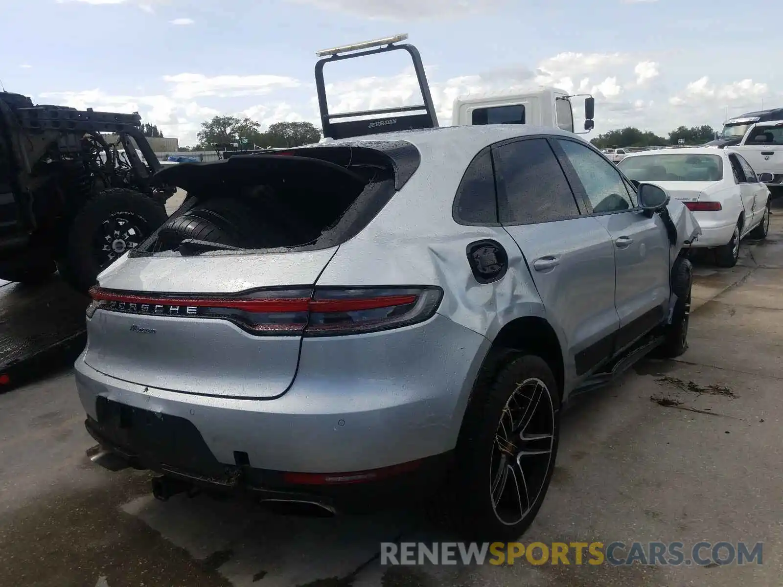 4 Photograph of a damaged car WP1AA2A58LLB03174 PORSCHE MACAN 2020