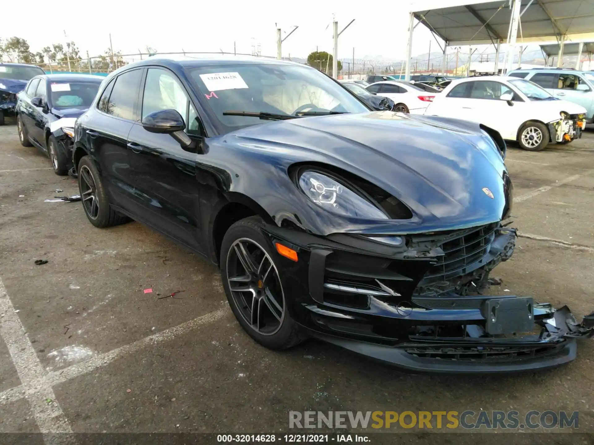 1 Photograph of a damaged car WP1AA2A58LLB11565 PORSCHE MACAN 2020