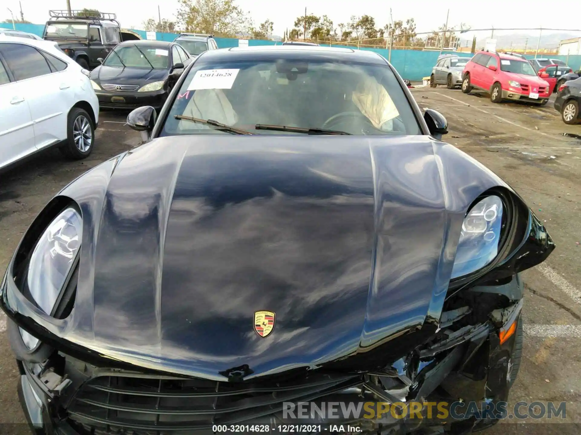 10 Photograph of a damaged car WP1AA2A58LLB11565 PORSCHE MACAN 2020