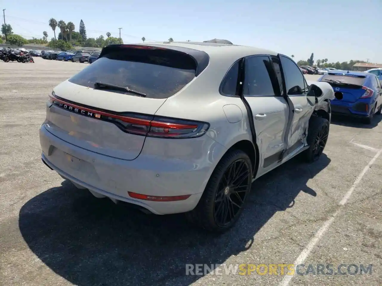 4 Photograph of a damaged car WP1AA2A59LLB03491 PORSCHE MACAN 2020