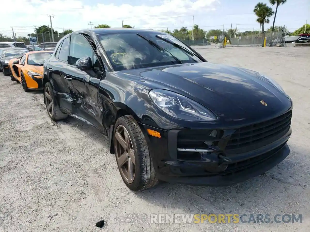 1 Photograph of a damaged car WP1AA2A59LLB04267 PORSCHE MACAN 2020