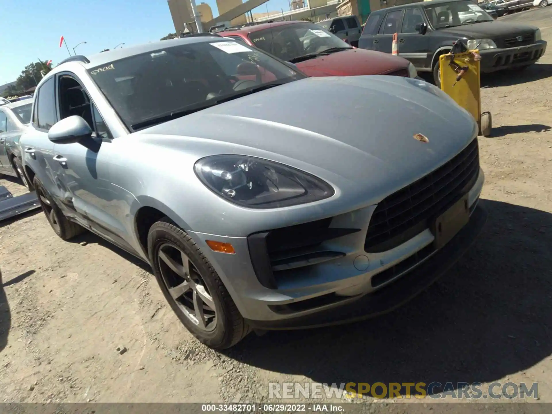 1 Photograph of a damaged car WP1AA2A59LLB13101 PORSCHE MACAN 2020