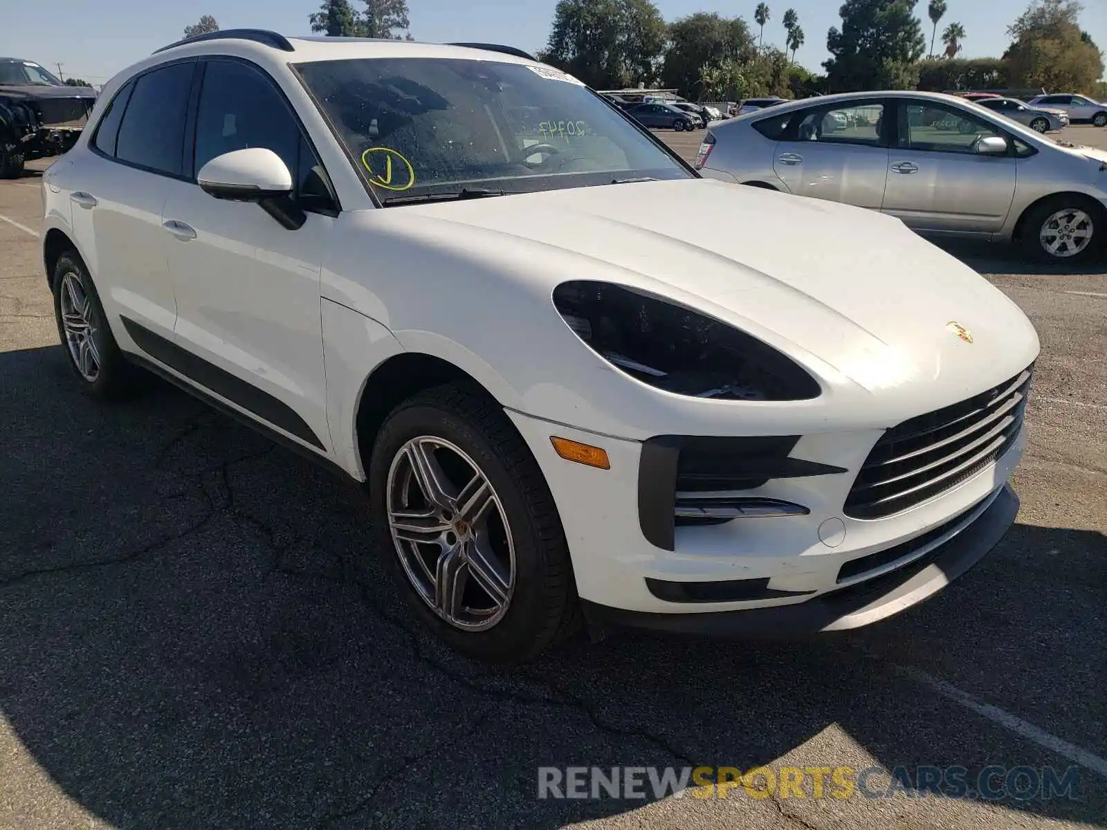 1 Photograph of a damaged car WP1AA2A5XLLB02060 PORSCHE MACAN 2020