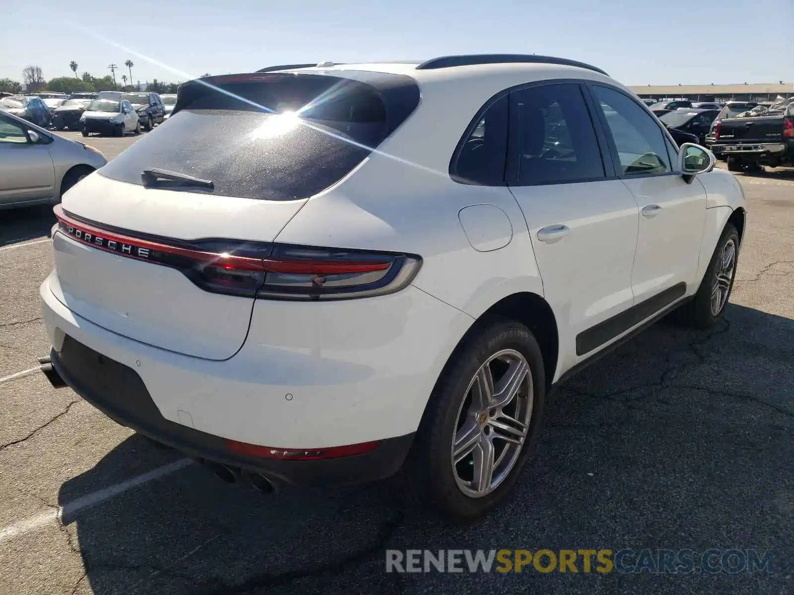 4 Photograph of a damaged car WP1AA2A5XLLB02060 PORSCHE MACAN 2020