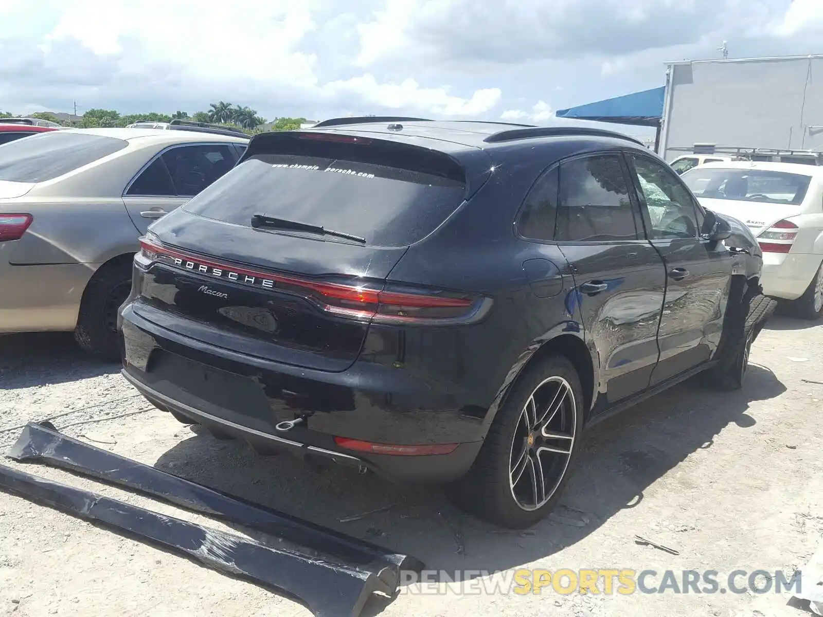 4 Photograph of a damaged car WP1AA2A5XLLB05718 PORSCHE MACAN 2020