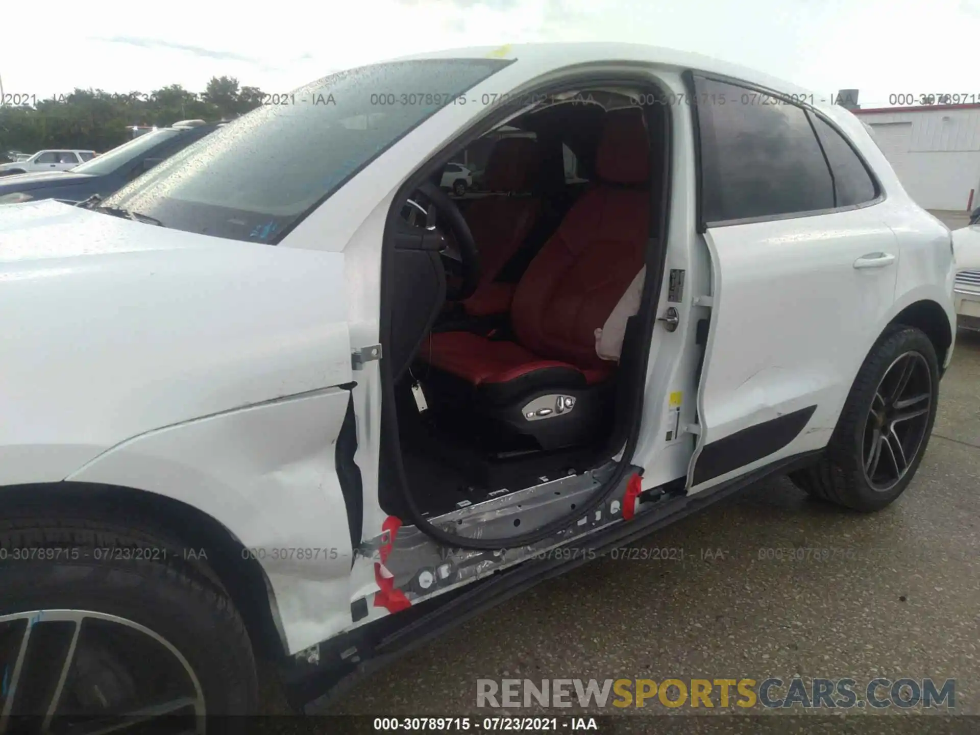 6 Photograph of a damaged car WP1AA2A5XLLB05931 PORSCHE MACAN 2020