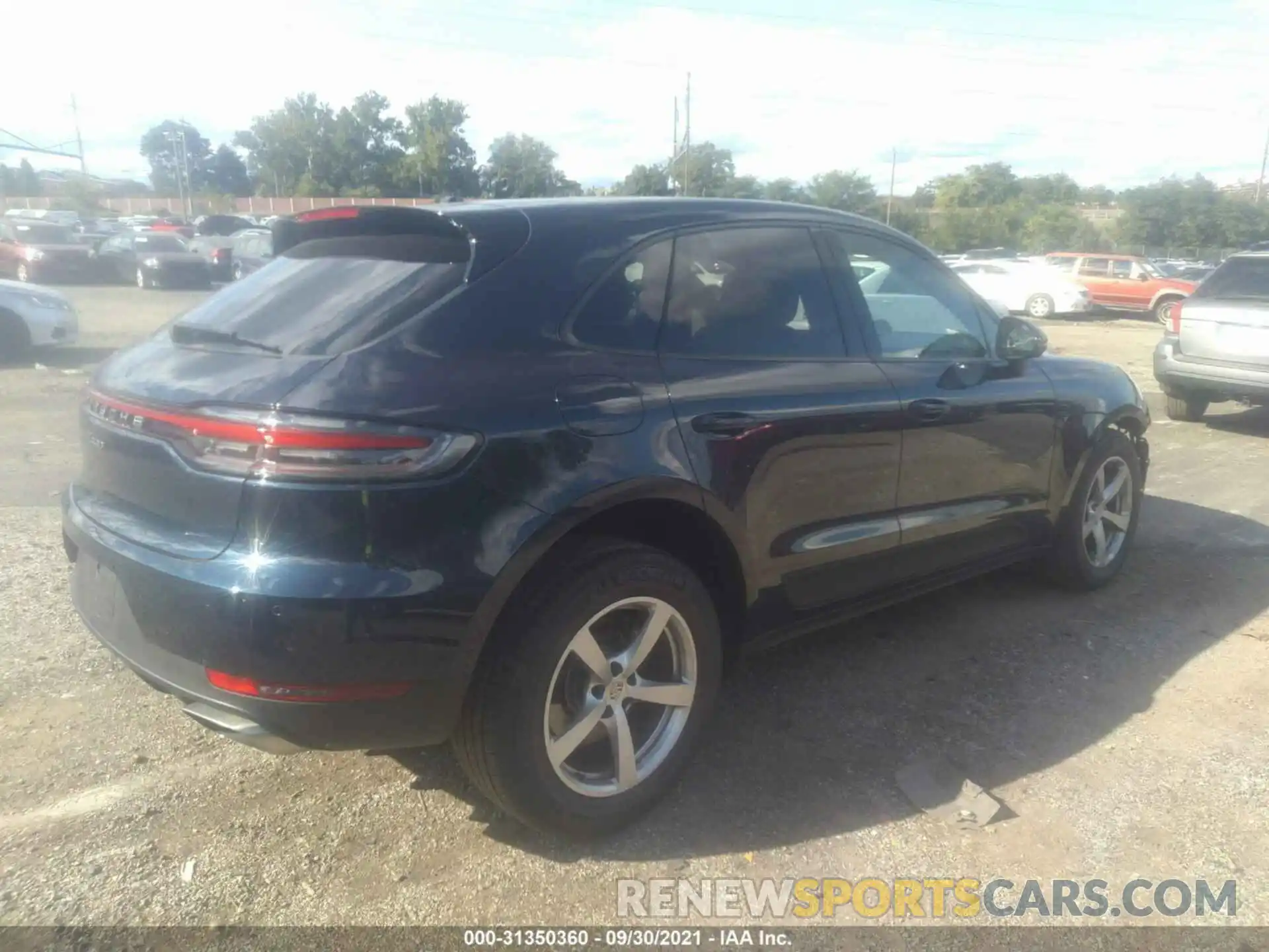 4 Photograph of a damaged car WP1AA2A5XLLB06688 PORSCHE MACAN 2020