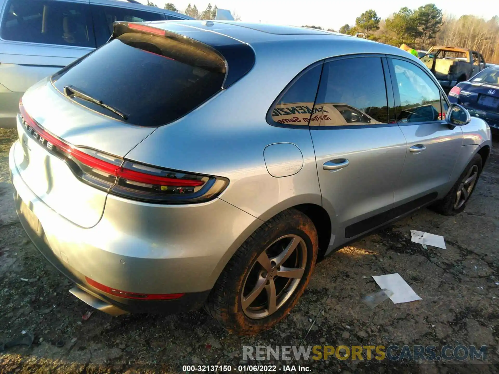 4 Photograph of a damaged car WP1AA2A5XLLB09512 PORSCHE MACAN 2020