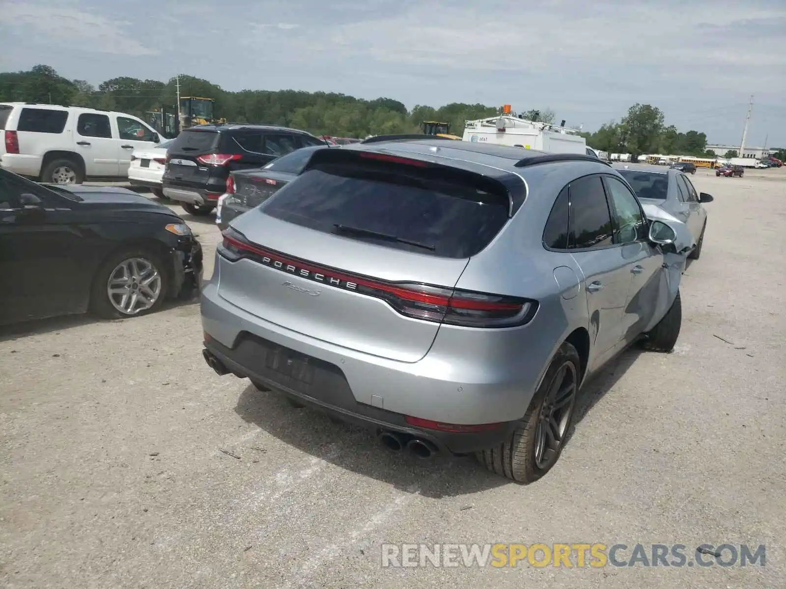 4 Photograph of a damaged car WP1AB2A51LLB30794 PORSCHE MACAN 2020