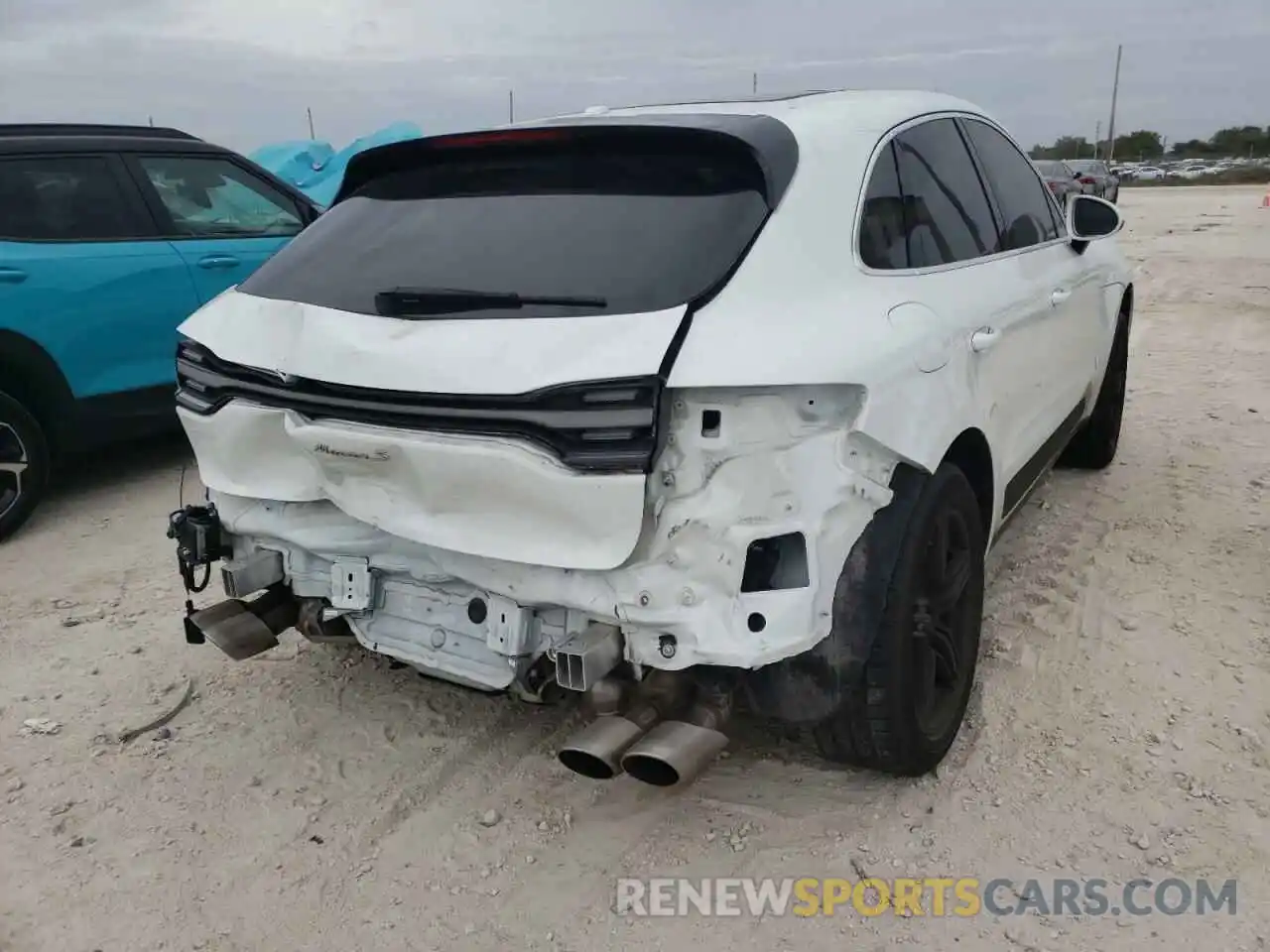 4 Photograph of a damaged car WP1AB2A51LLB33906 PORSCHE MACAN 2020