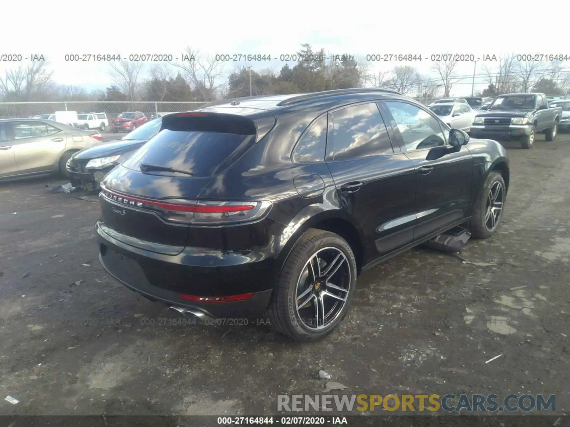 4 Photograph of a damaged car WP1AB2A52LLB34109 PORSCHE MACAN 2020