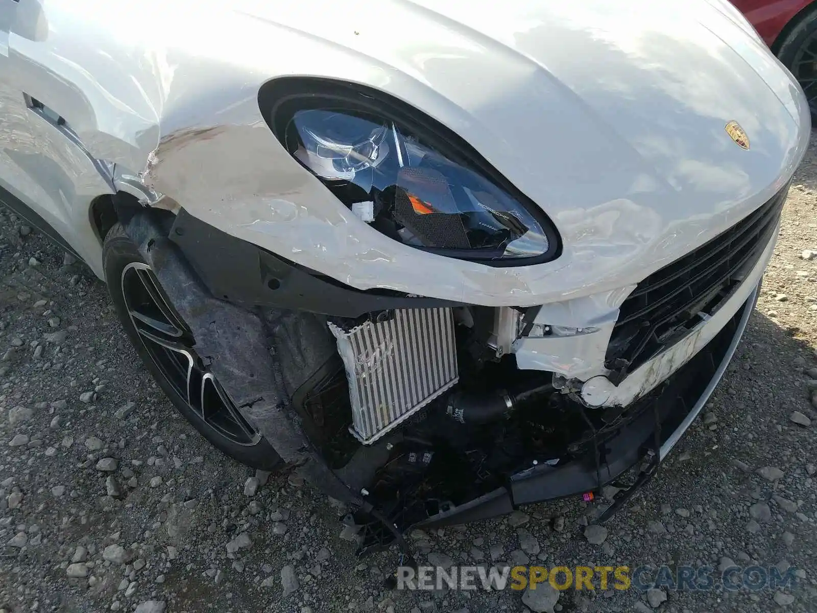 9 Photograph of a damaged car WP1AB2A57LLB32100 PORSCHE MACAN 2020