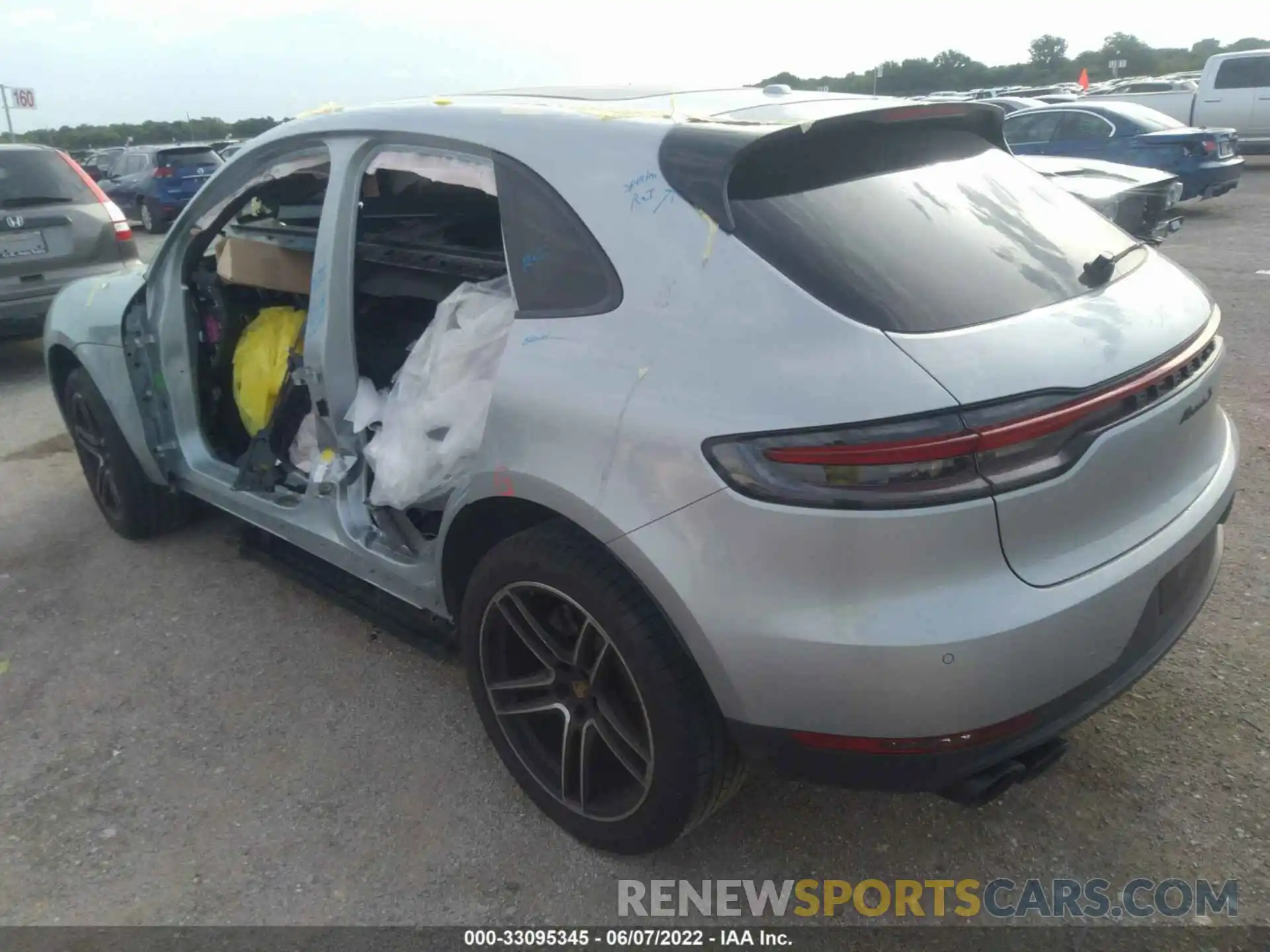 3 Photograph of a damaged car WP1AB2A57LLB36356 PORSCHE MACAN 2020