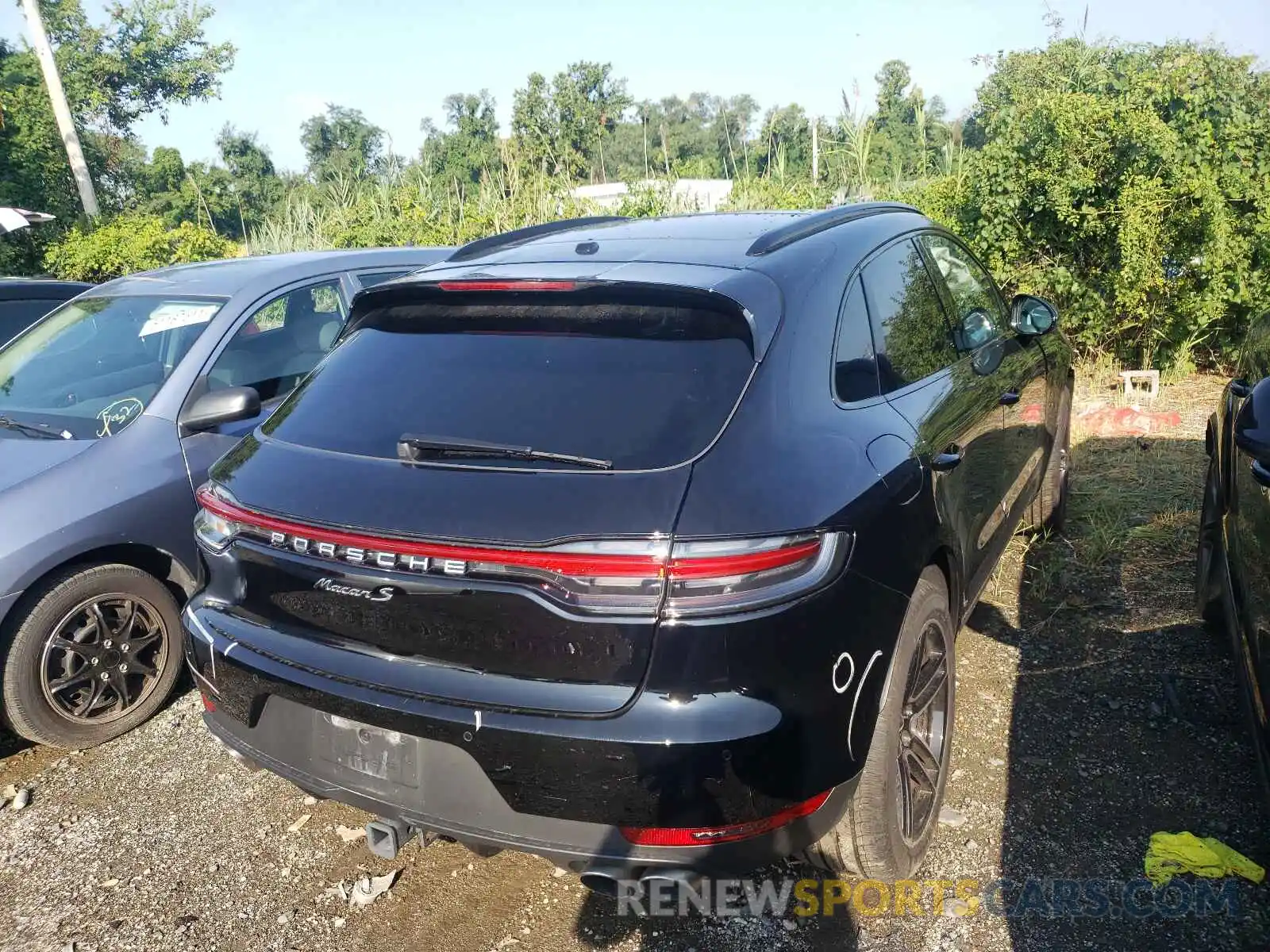 4 Photograph of a damaged car WP1AB2A57LLB37409 PORSCHE MACAN 2020