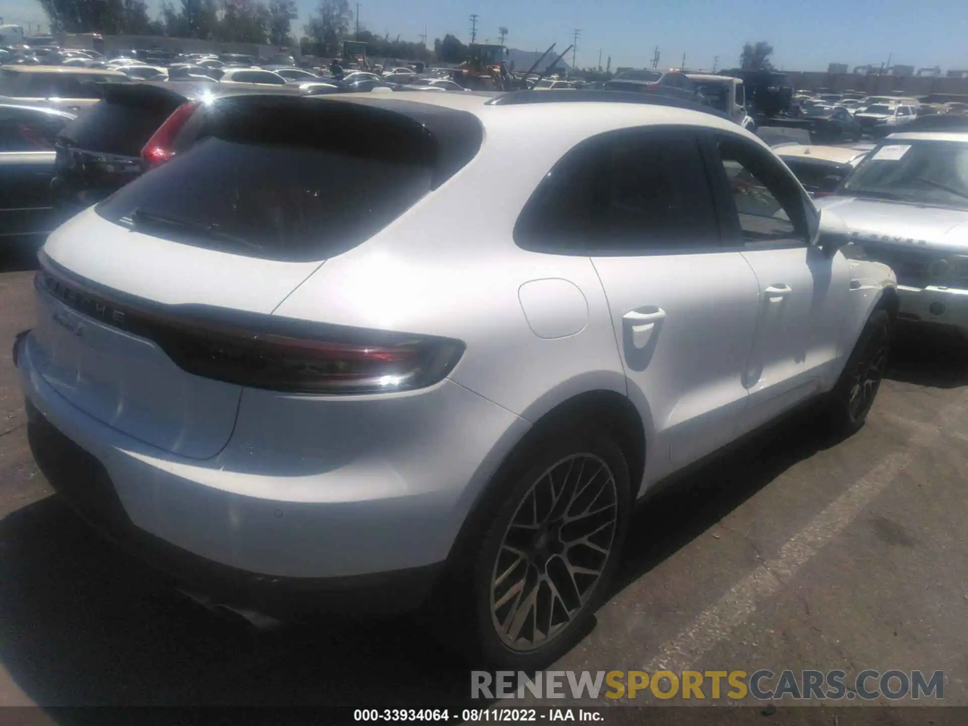 4 Photograph of a damaged car WP1AB2A58LLB31036 PORSCHE MACAN 2020