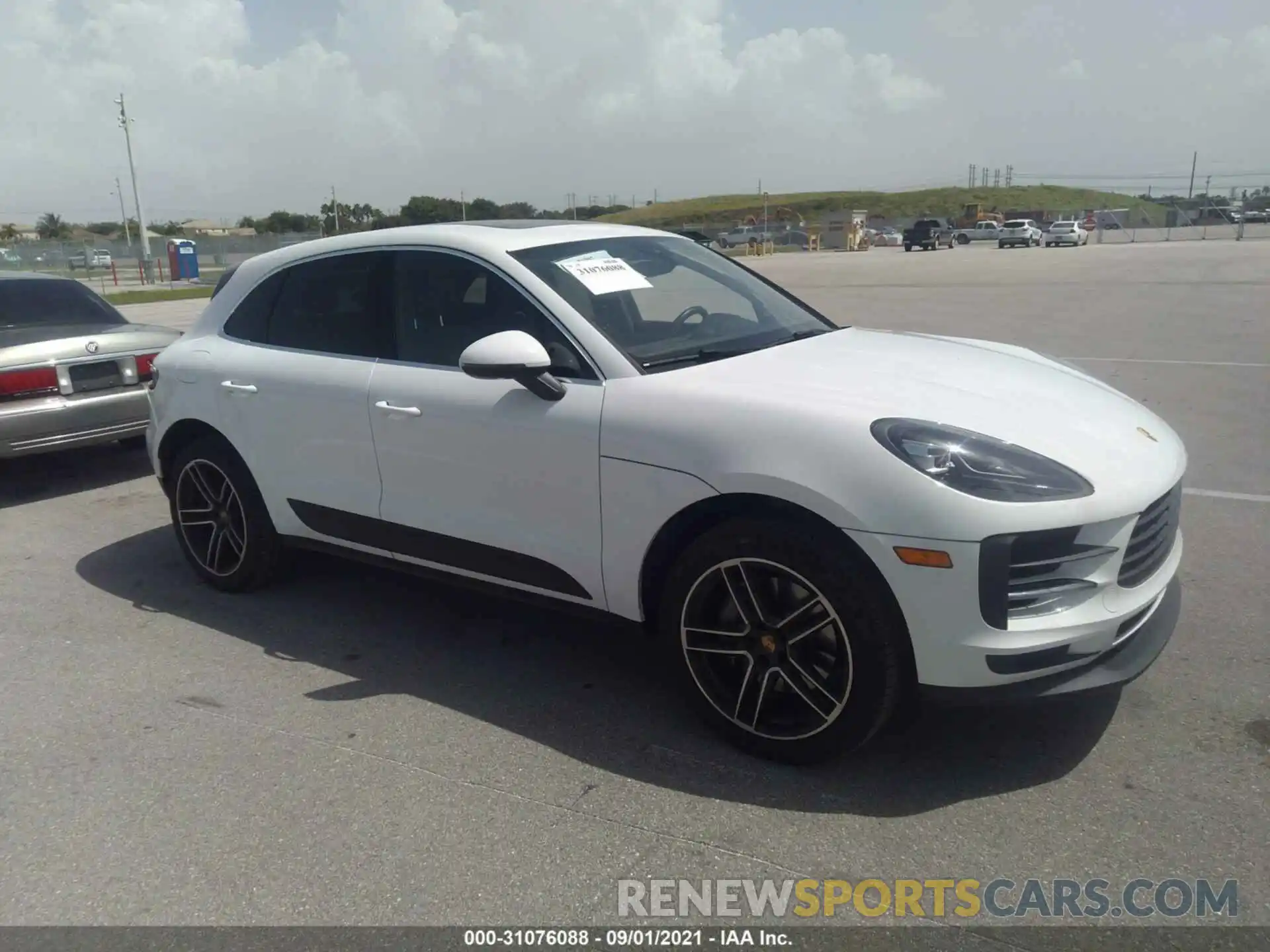 1 Photograph of a damaged car WP1AB2A58LLB36589 PORSCHE MACAN 2020