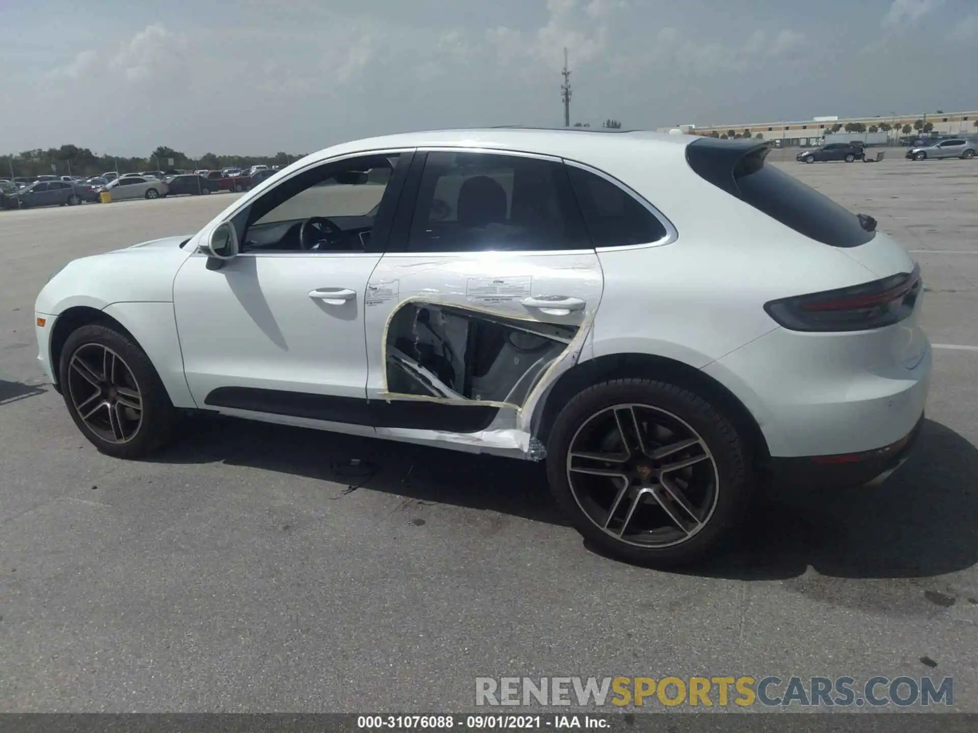 6 Photograph of a damaged car WP1AB2A58LLB36589 PORSCHE MACAN 2020