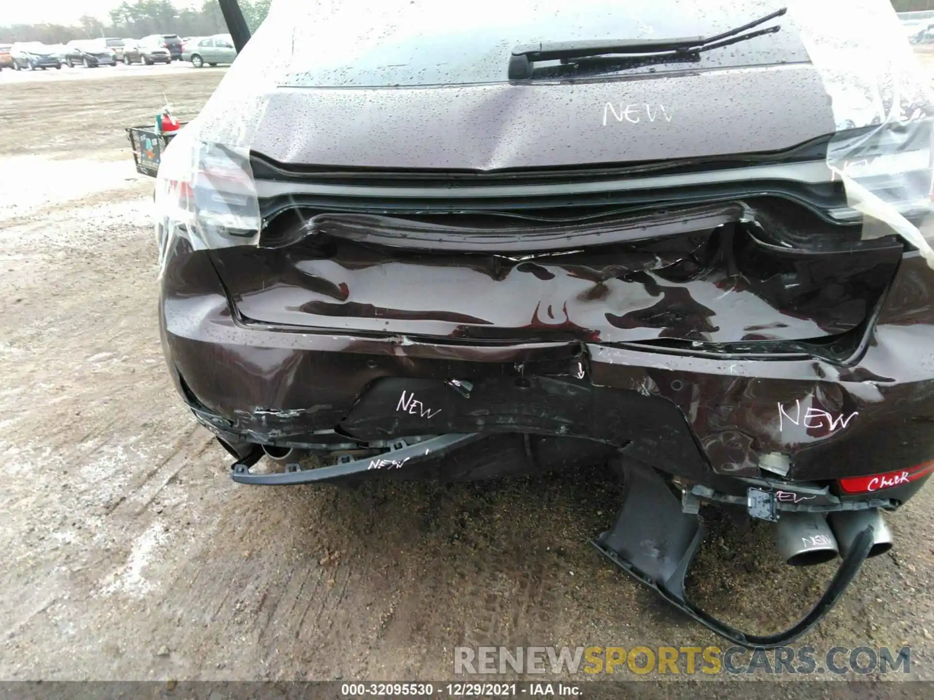 6 Photograph of a damaged car WP1AB2A59LLB30316 PORSCHE MACAN 2020