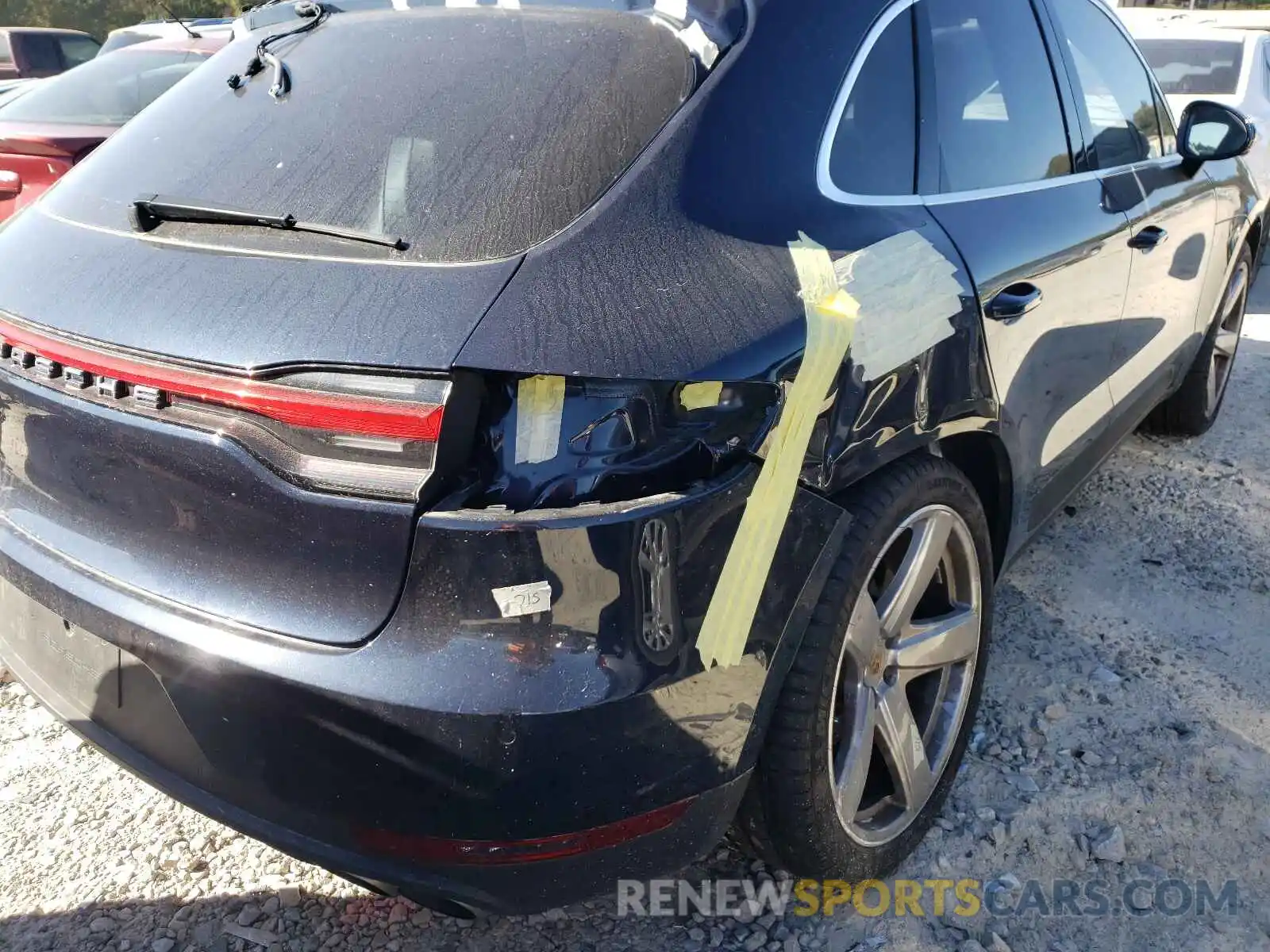 9 Photograph of a damaged car WP1AB2A59LLB35483 PORSCHE MACAN 2020