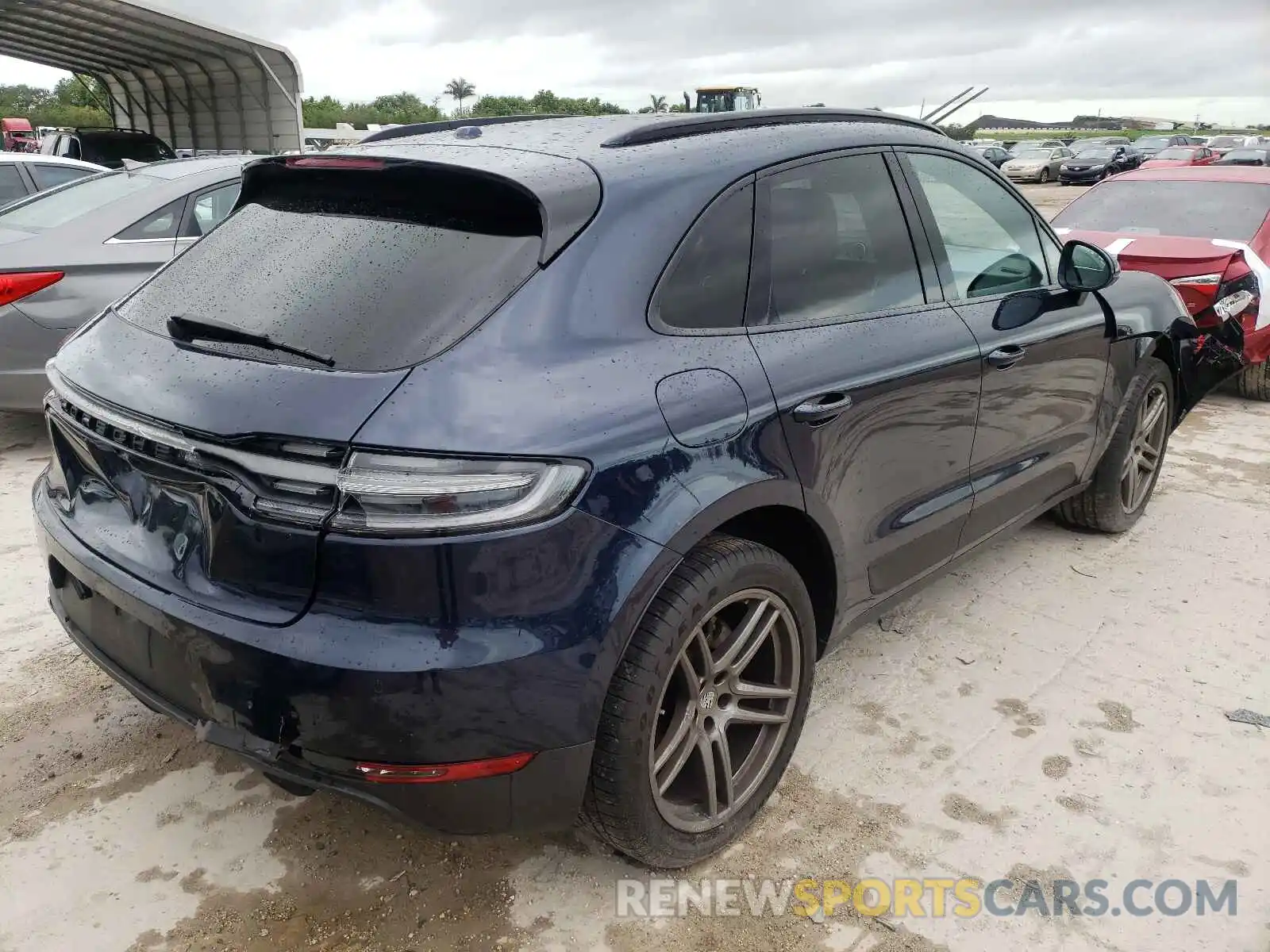 4 Photograph of a damaged car WP1AB2A5XLLB33435 PORSCHE MACAN 2020