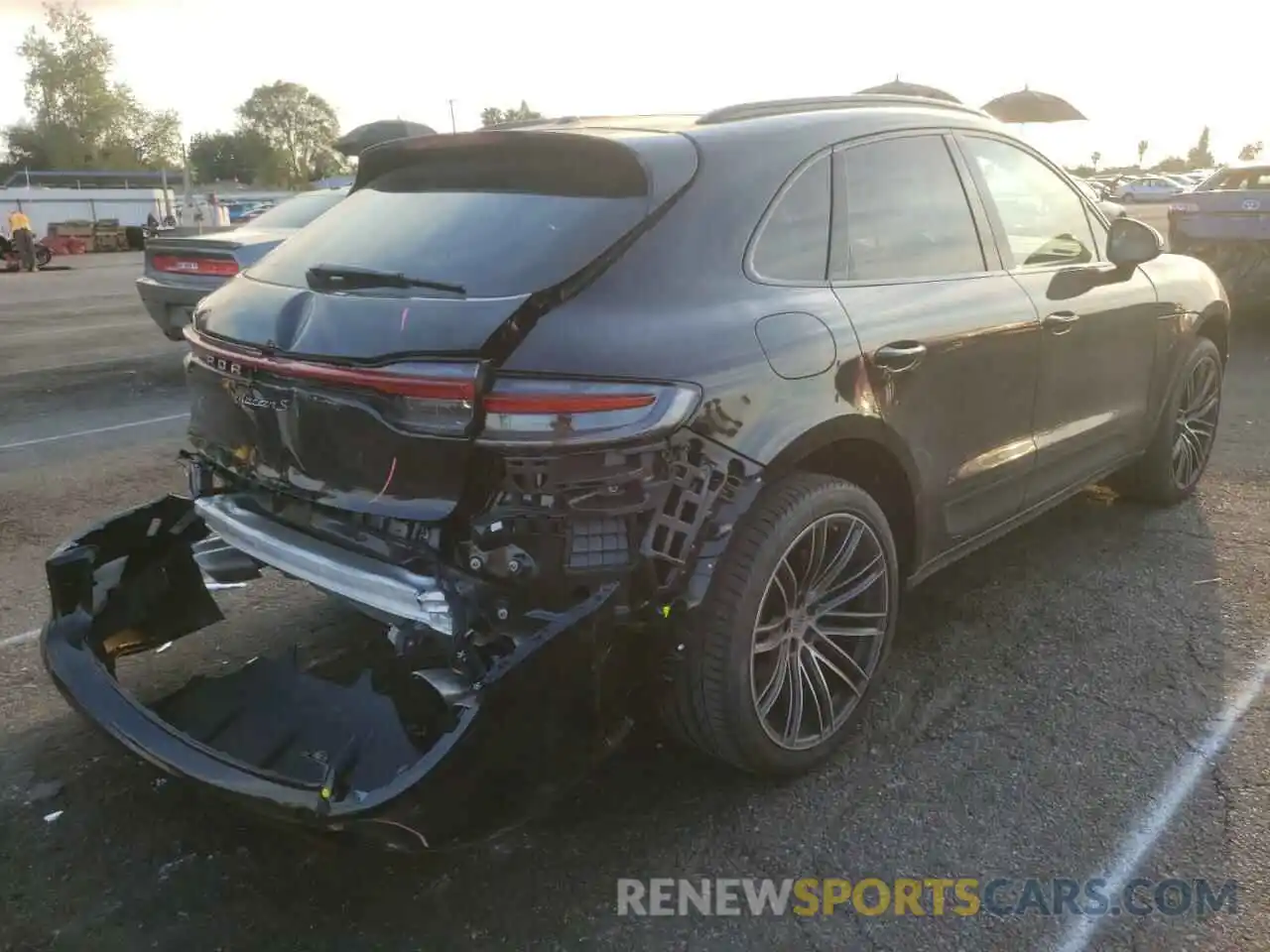 4 Photograph of a damaged car WP1AB2A5XLLB37047 PORSCHE MACAN 2020