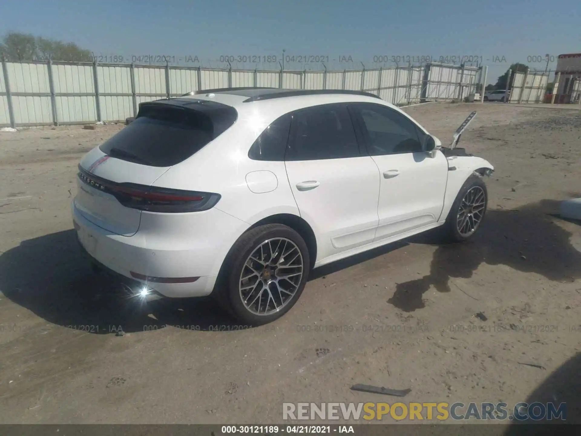 4 Photograph of a damaged car WP1AF2A56LLB60068 PORSCHE MACAN 2020