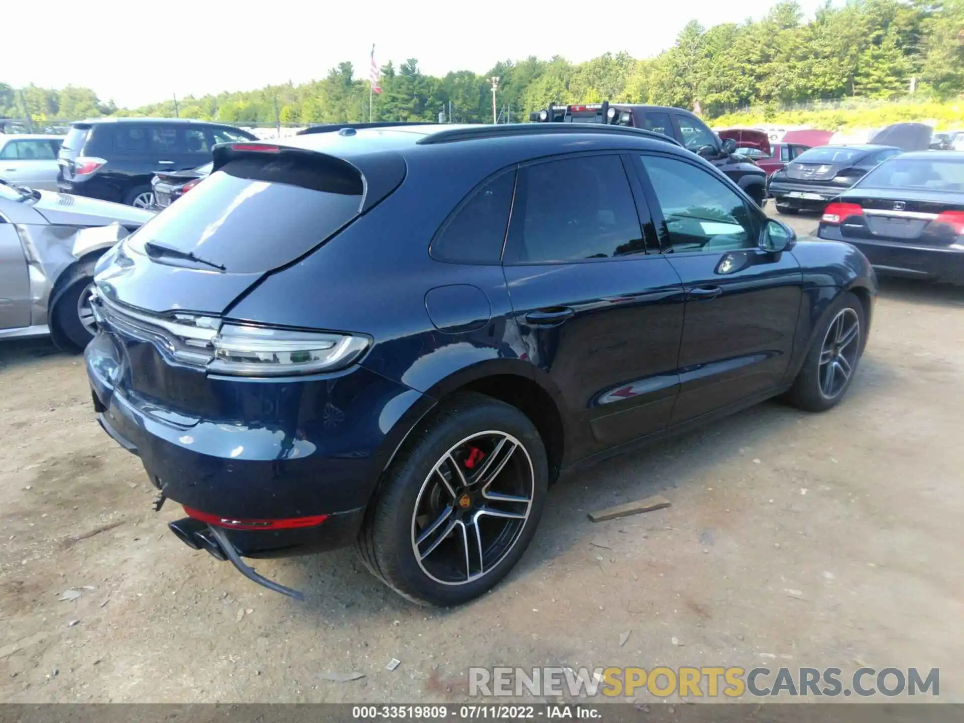 4 Photograph of a damaged car WP1AG2A53LLB55410 PORSCHE MACAN 2020