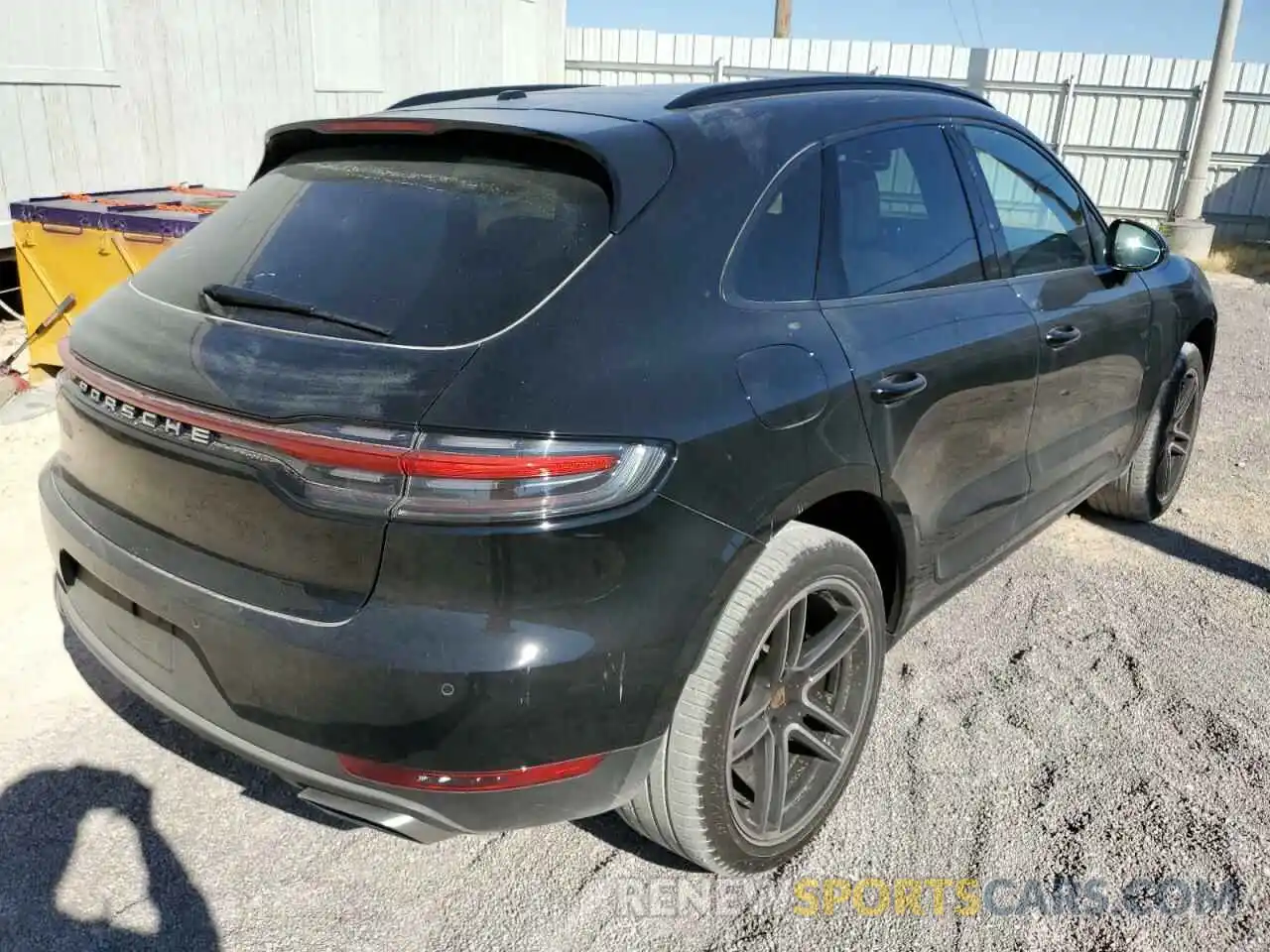 4 Photograph of a damaged car WP1AA2A50MLB10332 PORSCHE MACAN 2021