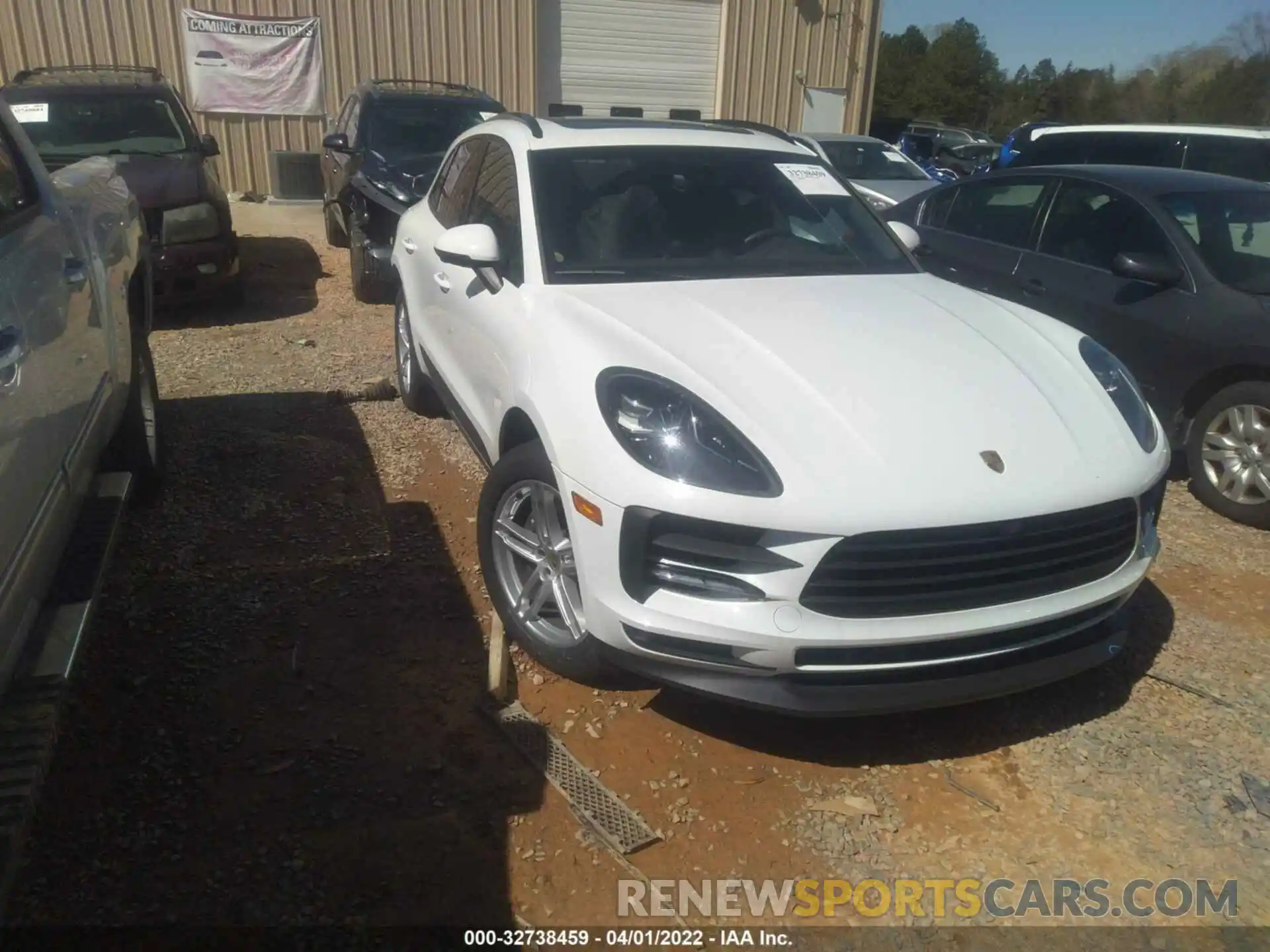 1 Photograph of a damaged car WP1AA2A51MLB16432 PORSCHE MACAN 2021