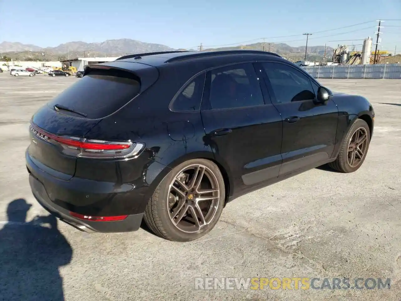 4 Photograph of a damaged car WP1AA2A52MLB12244 PORSCHE MACAN 2021