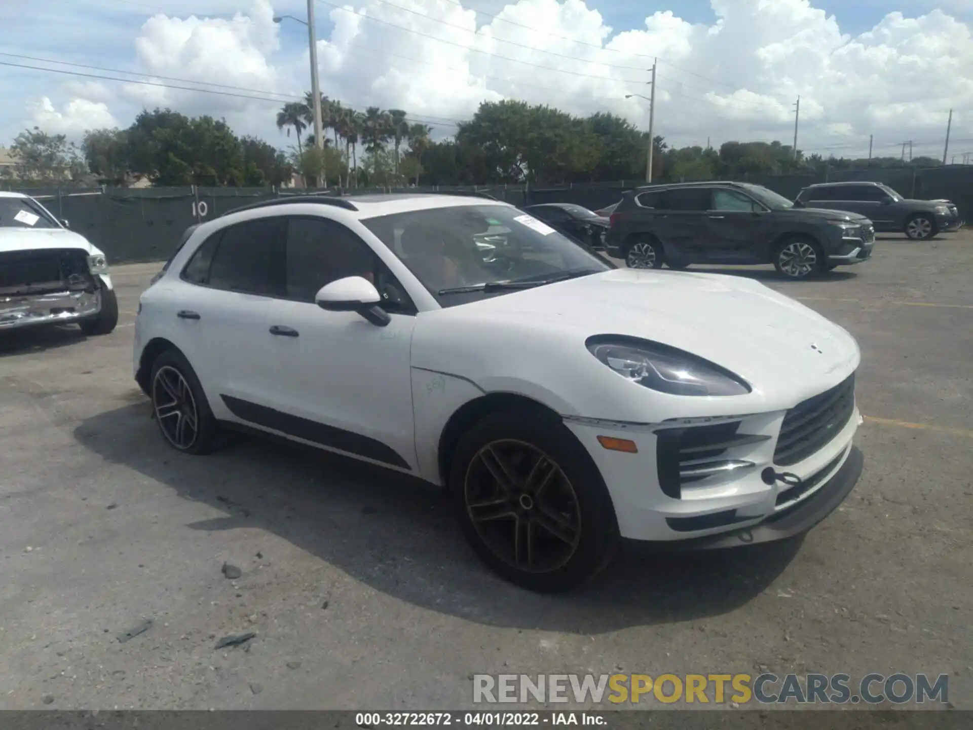 1 Photograph of a damaged car WP1AA2A52MLB14432 PORSCHE MACAN 2021