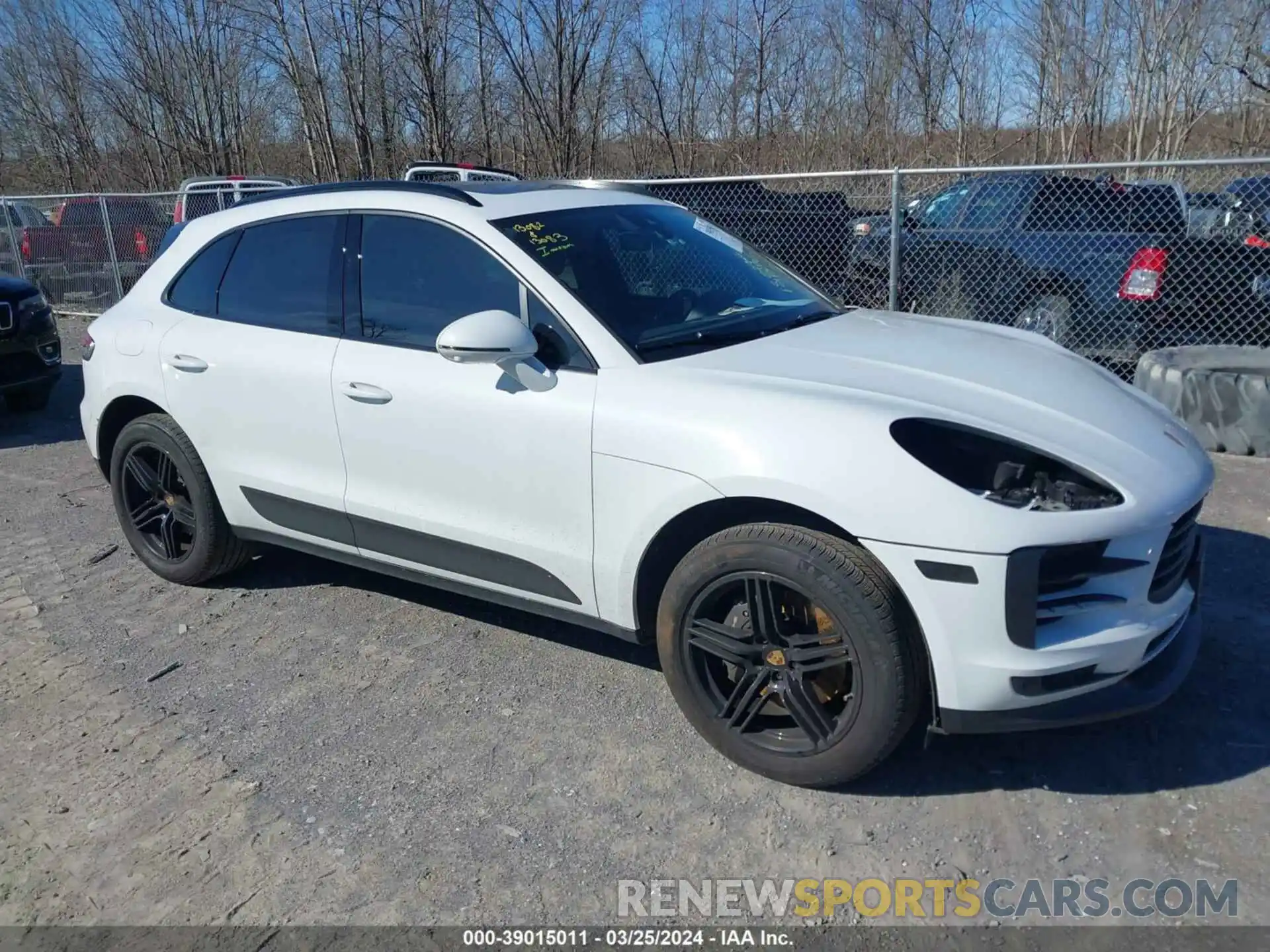 1 Photograph of a damaged car WP1AA2A52MLB18190 PORSCHE MACAN 2021