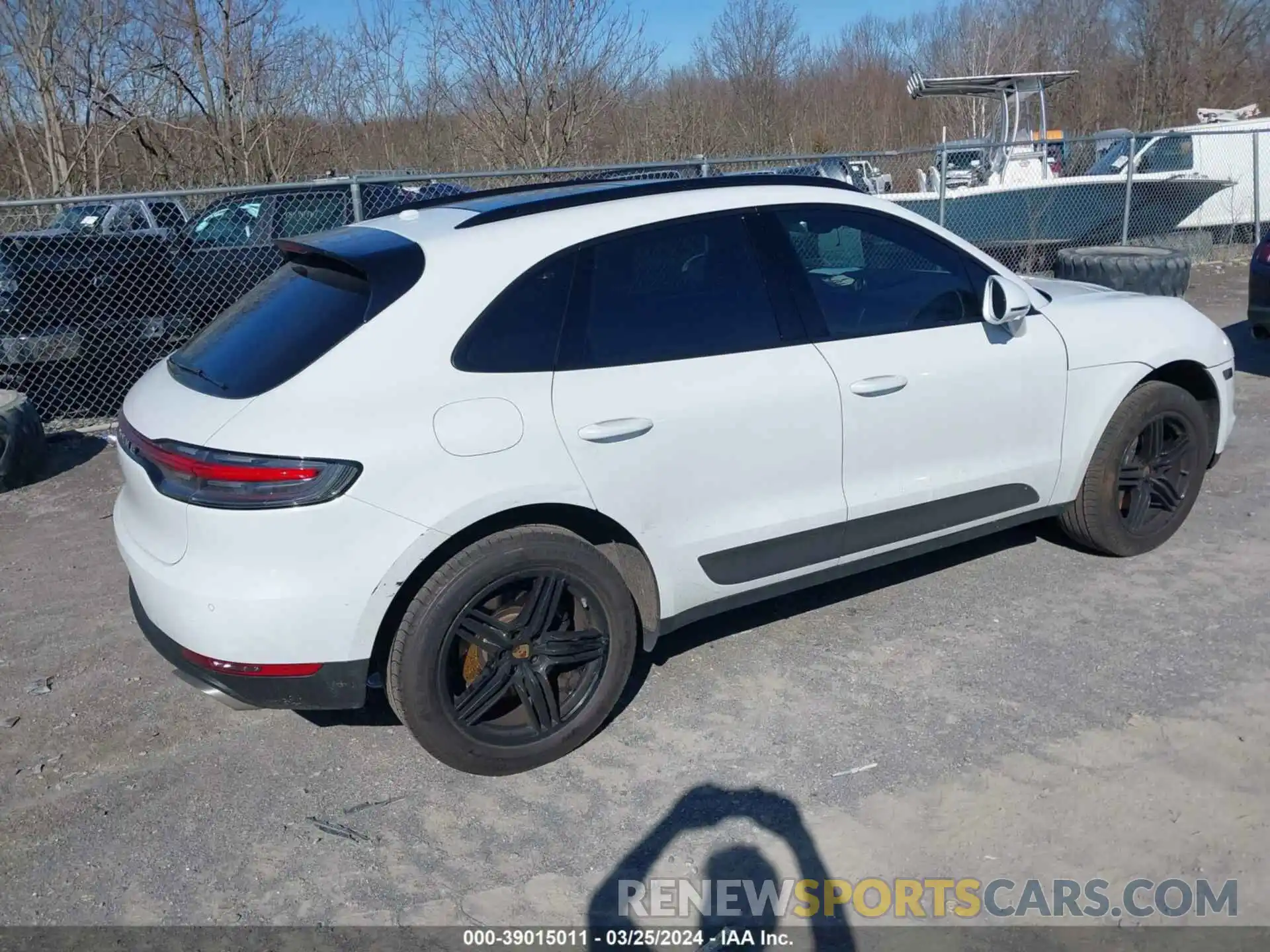 4 Photograph of a damaged car WP1AA2A52MLB18190 PORSCHE MACAN 2021