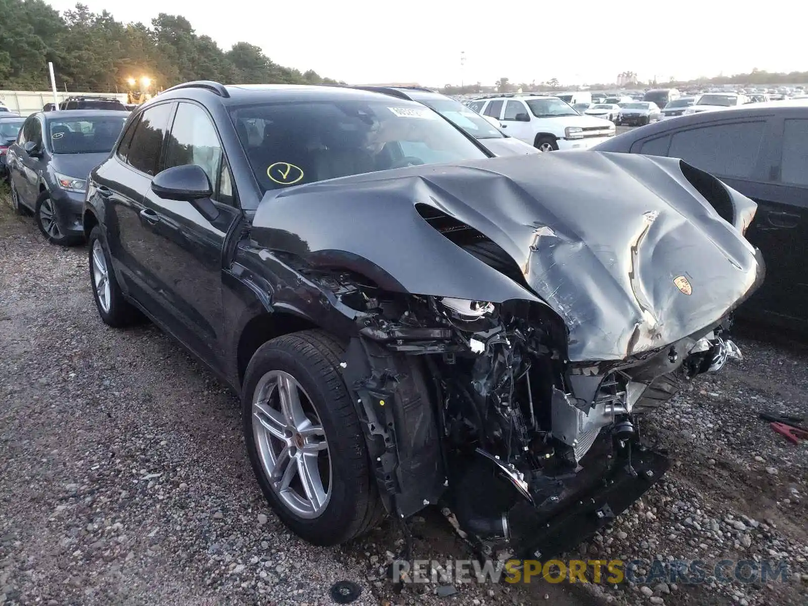 1 Photograph of a damaged car WP1AA2A53MLB06873 PORSCHE MACAN 2021