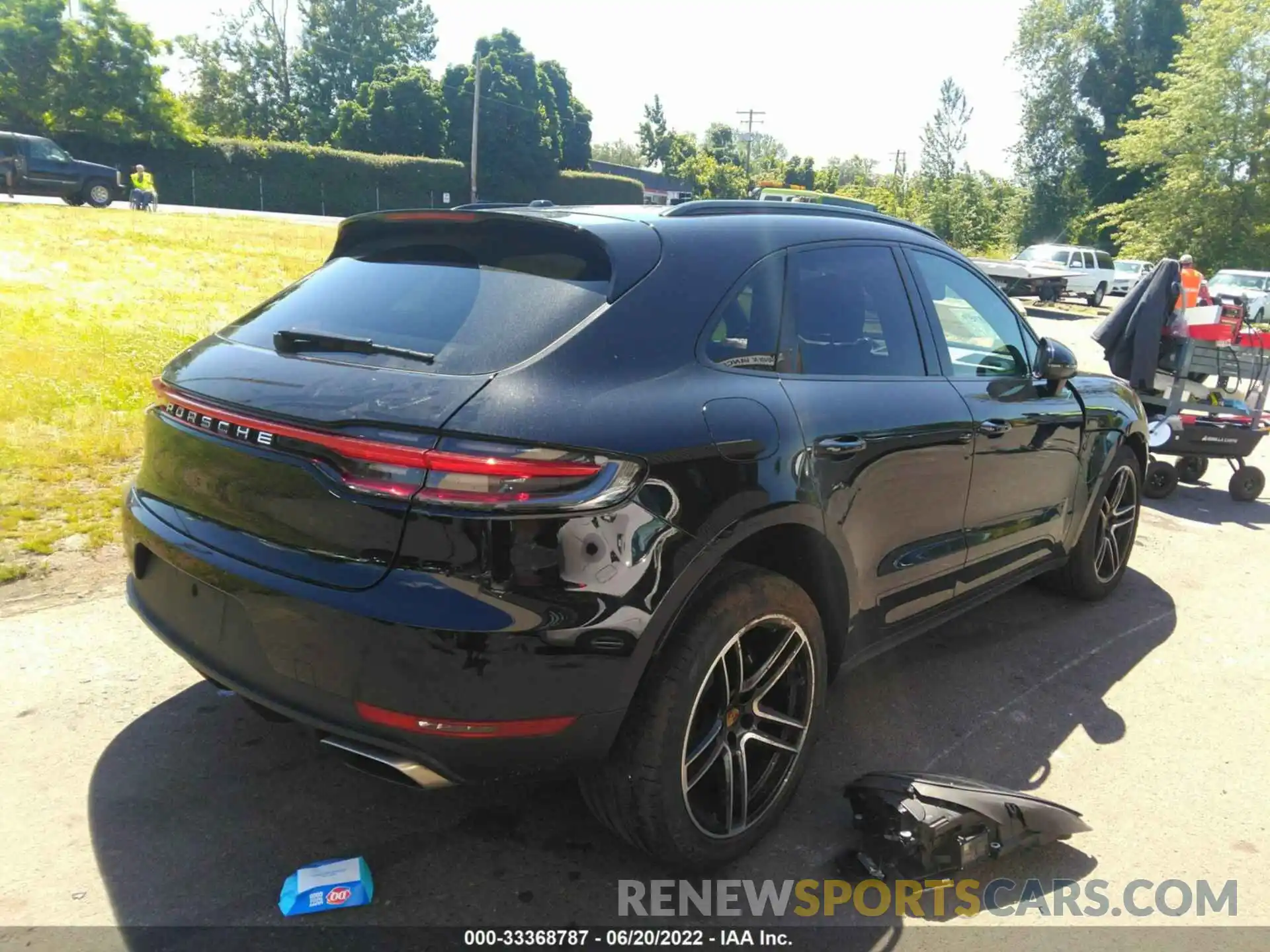 4 Photograph of a damaged car WP1AA2A53MLB13953 PORSCHE MACAN 2021