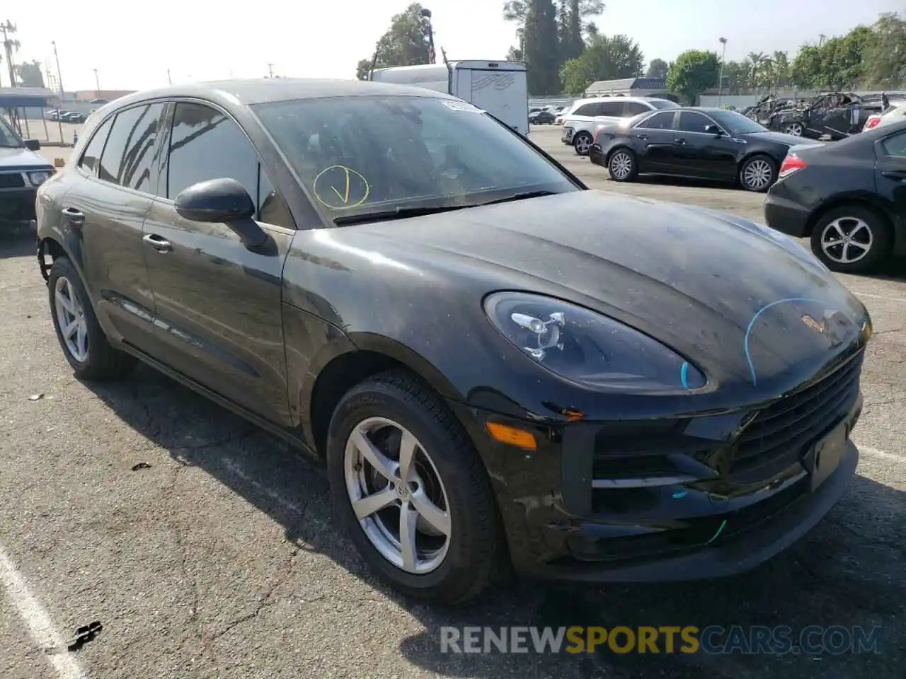 1 Photograph of a damaged car WP1AA2A54MLB01665 PORSCHE MACAN 2021