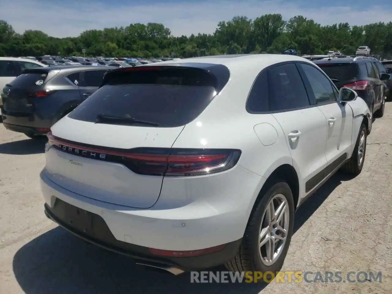 4 Photograph of a damaged car WP1AA2A54MLB02976 PORSCHE MACAN 2021