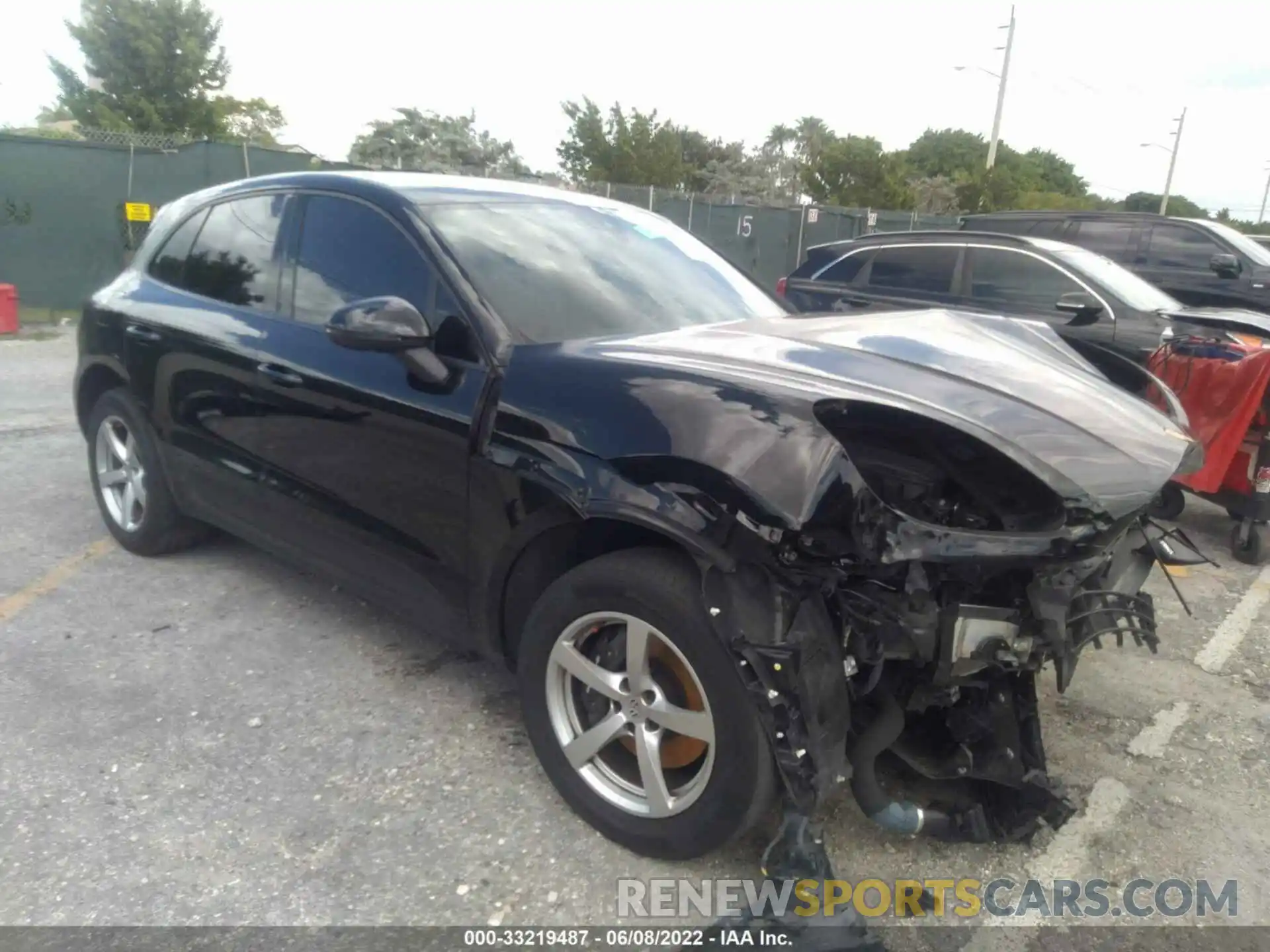 1 Photograph of a damaged car WP1AA2A54MLB11063 PORSCHE MACAN 2021