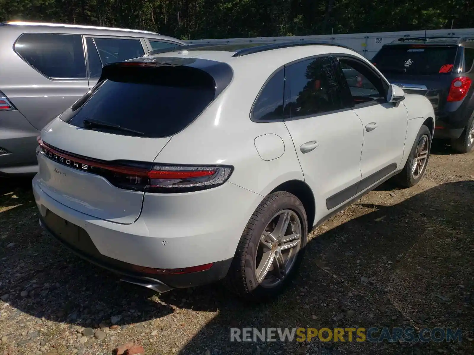 4 Photograph of a damaged car WP1AA2A55MLB06759 PORSCHE MACAN 2021