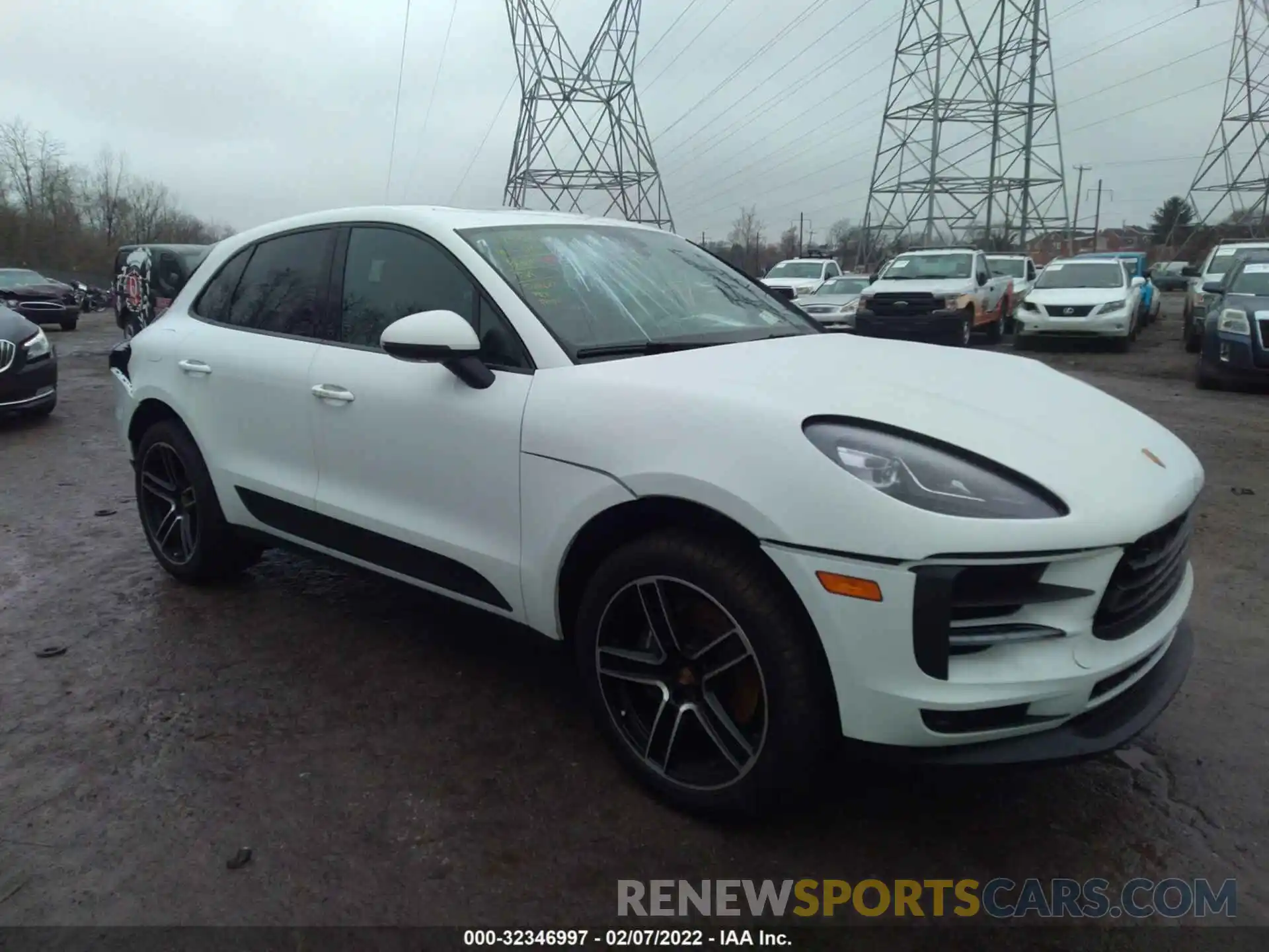 1 Photograph of a damaged car WP1AA2A56MLB07841 PORSCHE MACAN 2021