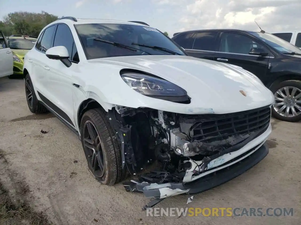 1 Photograph of a damaged car WP1AA2A56MLB14157 PORSCHE MACAN 2021