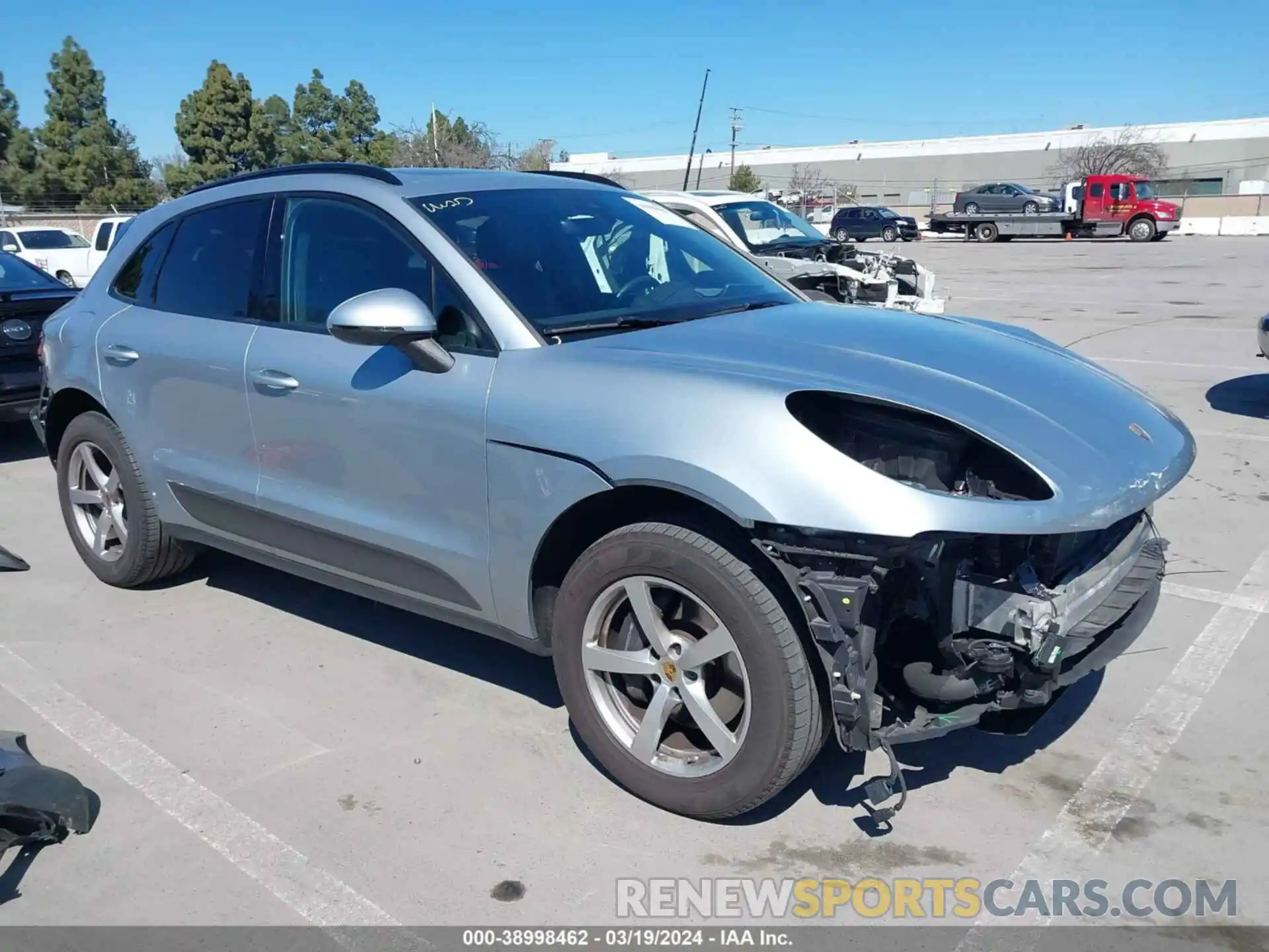 1 Photograph of a damaged car WP1AA2A57MLB05631 PORSCHE MACAN 2021