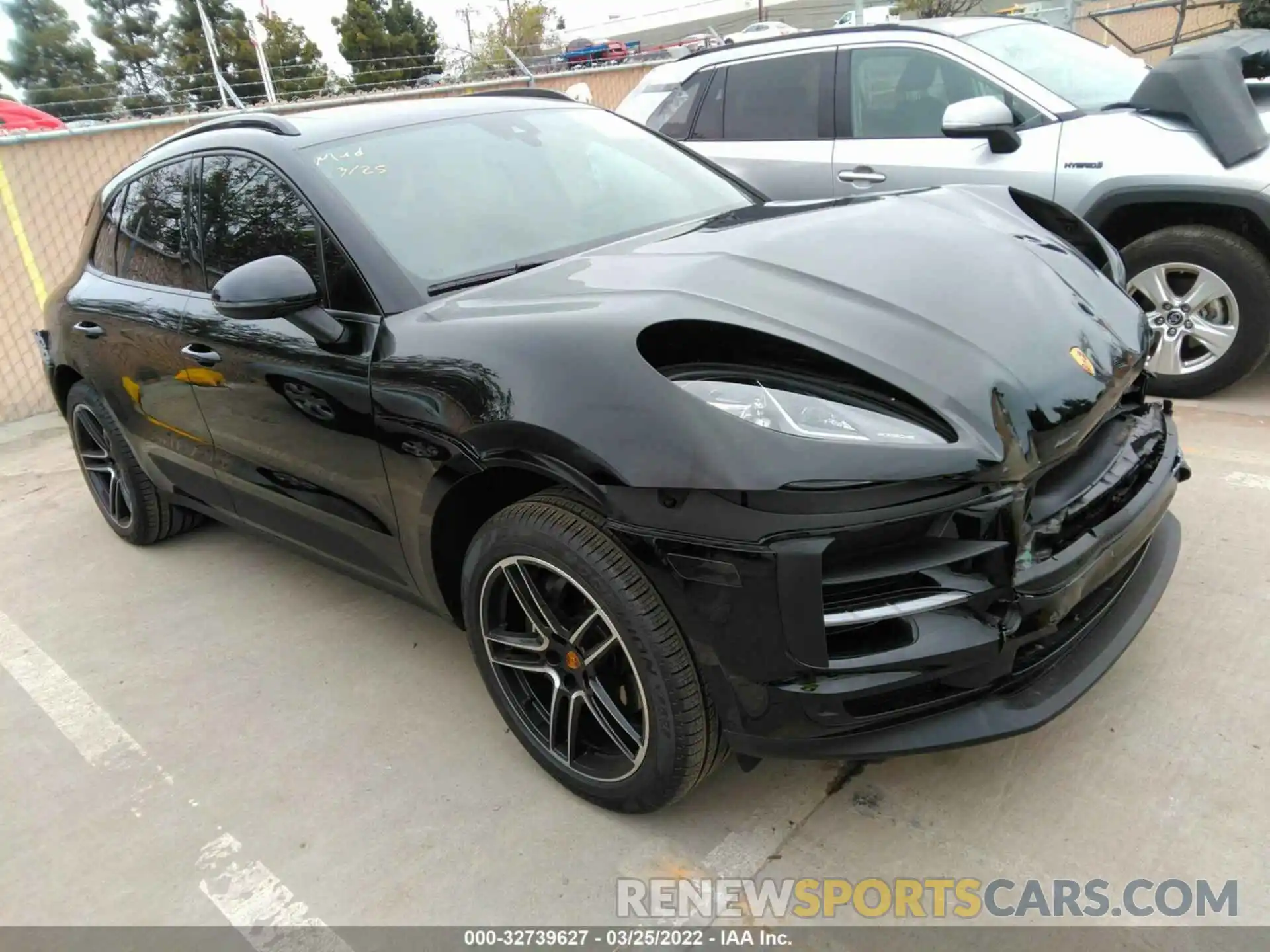 1 Photograph of a damaged car WP1AA2A57MLB09288 PORSCHE MACAN 2021