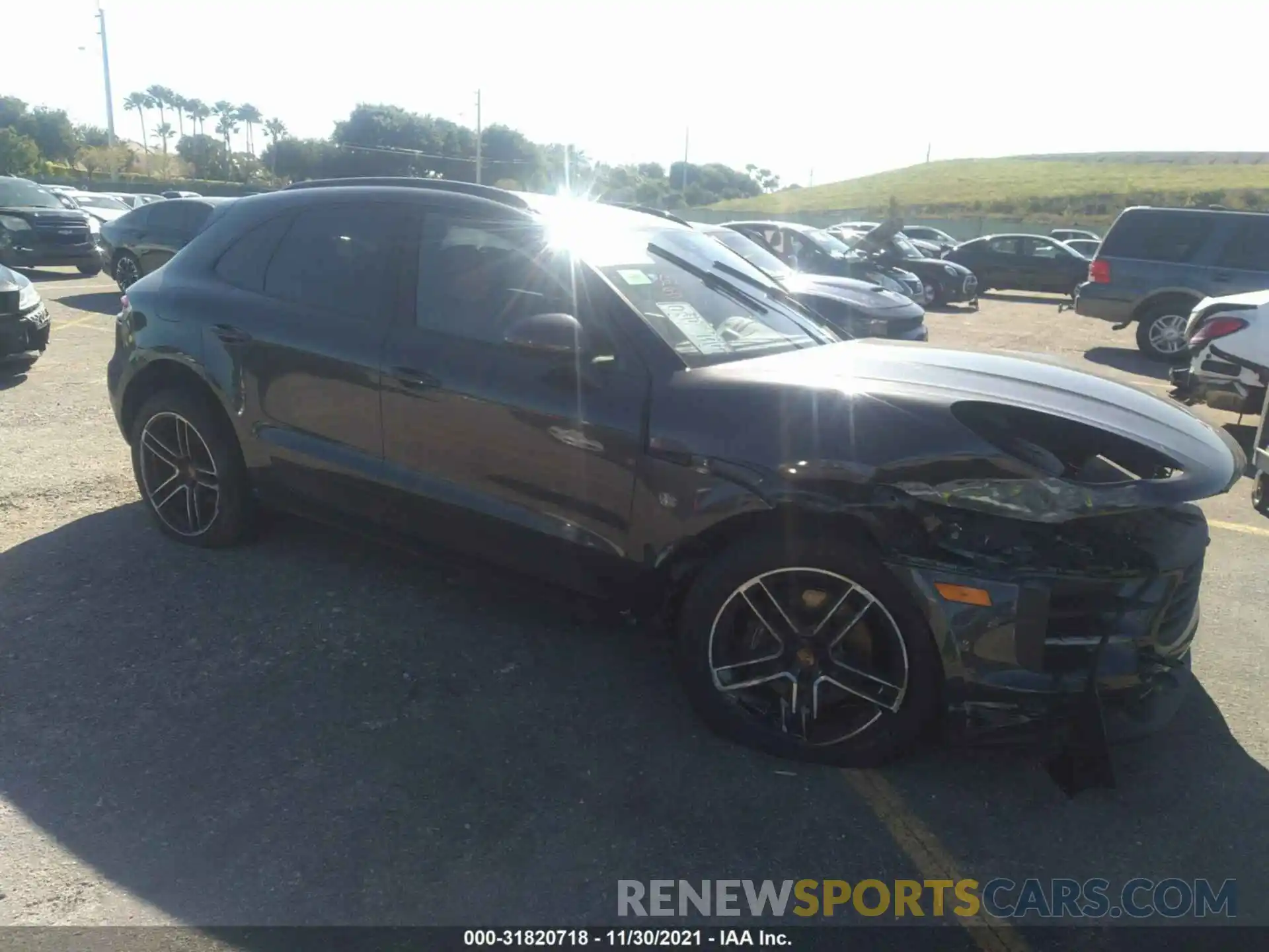 1 Photograph of a damaged car WP1AA2A57MLB11879 PORSCHE MACAN 2021